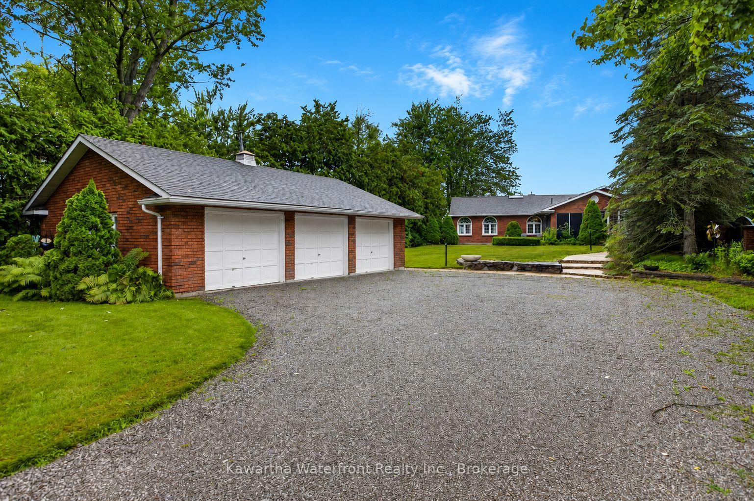 Photo 9 of 106 Crescent Drive, Kawartha Lakes, Verulam — HOMEH