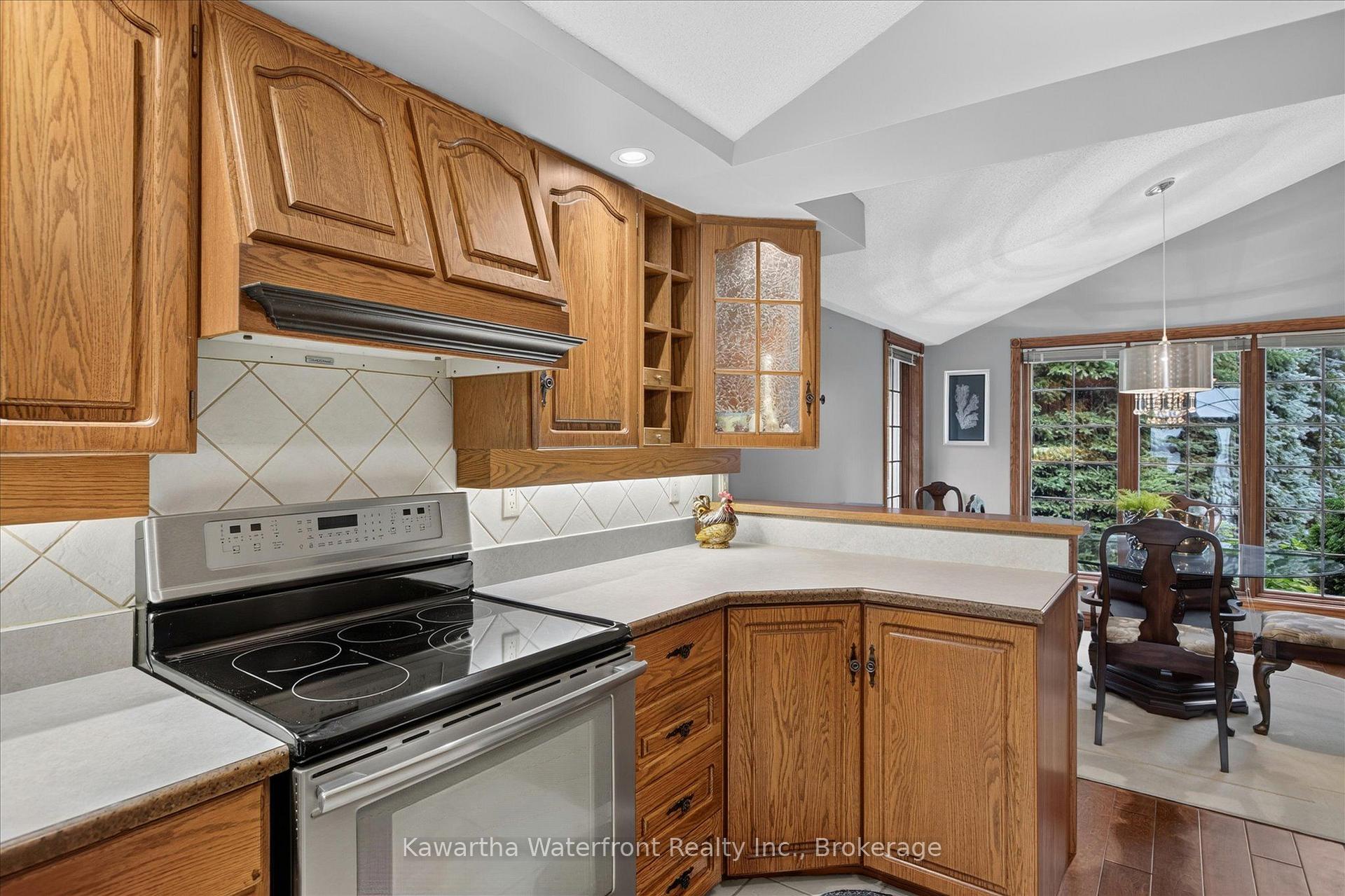 Photo 22 of 106 Crescent Drive, Kawartha Lakes, Verulam — HOMEH