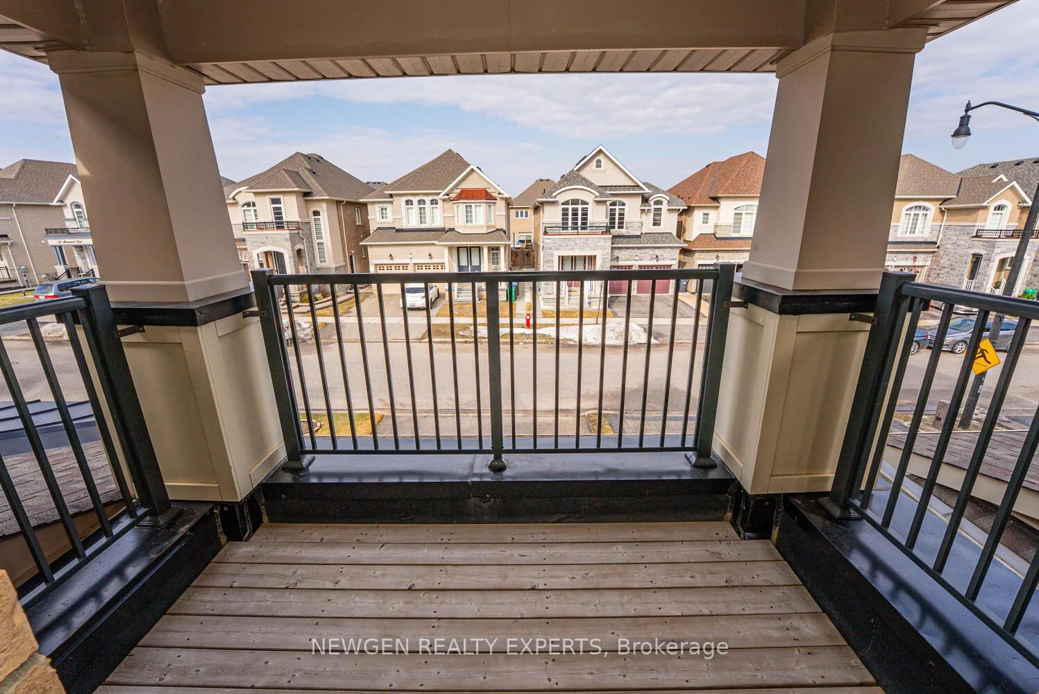 Photo 27 of 46 Monument Trail, Brampton, Northwest Brampton — HOMEH