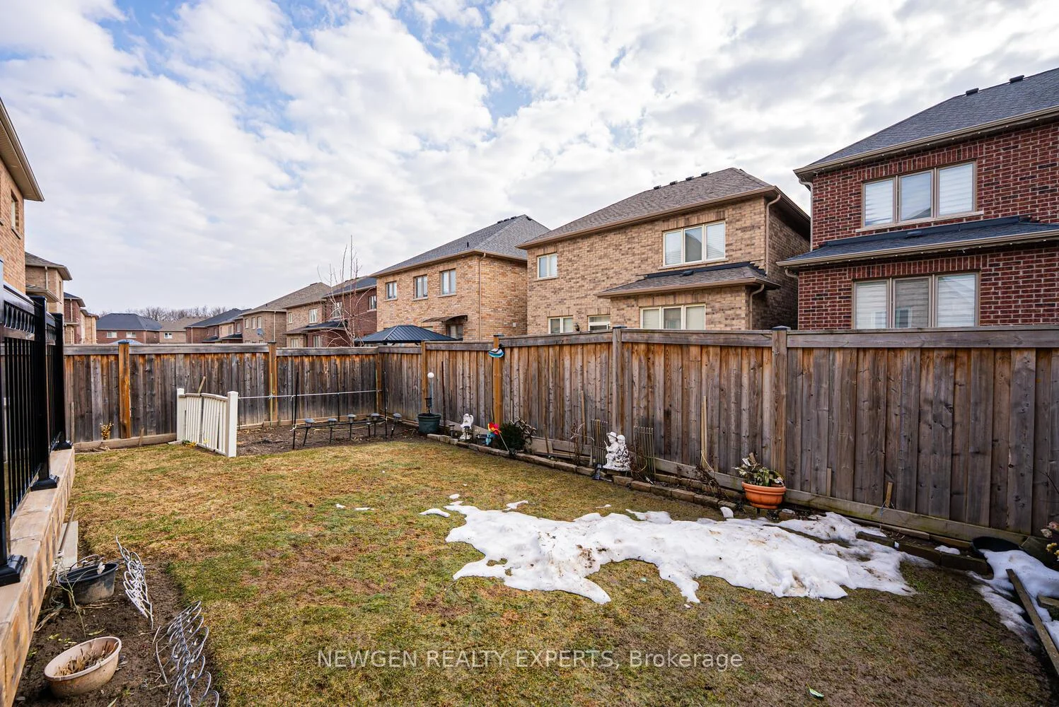 Photo 40 of 46 Monument Trail, Brampton, Northwest Brampton — HOMEH