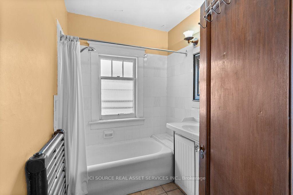 Photo 12 of 5207 River Road, Niagara Falls, Downtown — HOMEH