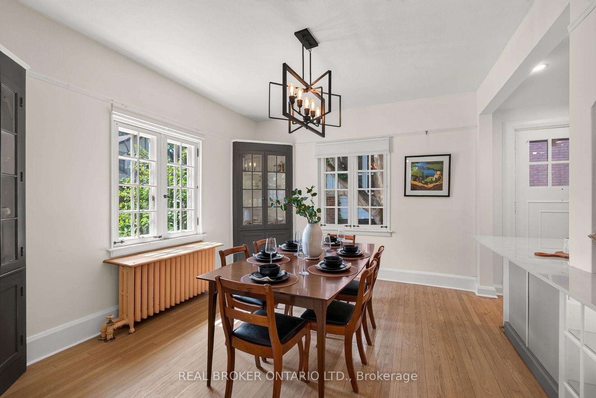 Photo 9 of 17 Lakeview Terrace, Ottawa, Dows Lake — HOMEH