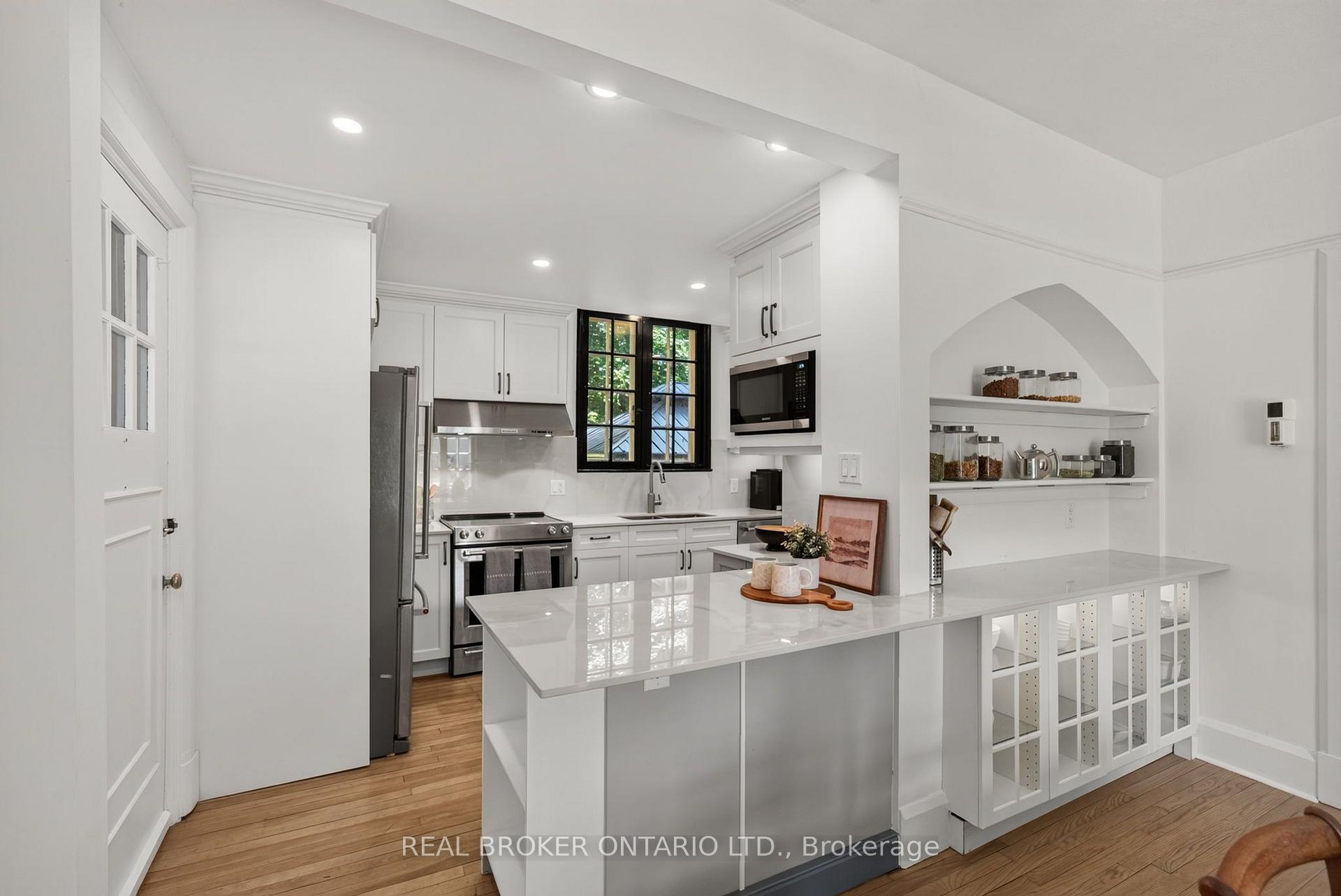 Photo 15 of 17 Lakeview Terrace, Ottawa, Dows Lake — HOMEH