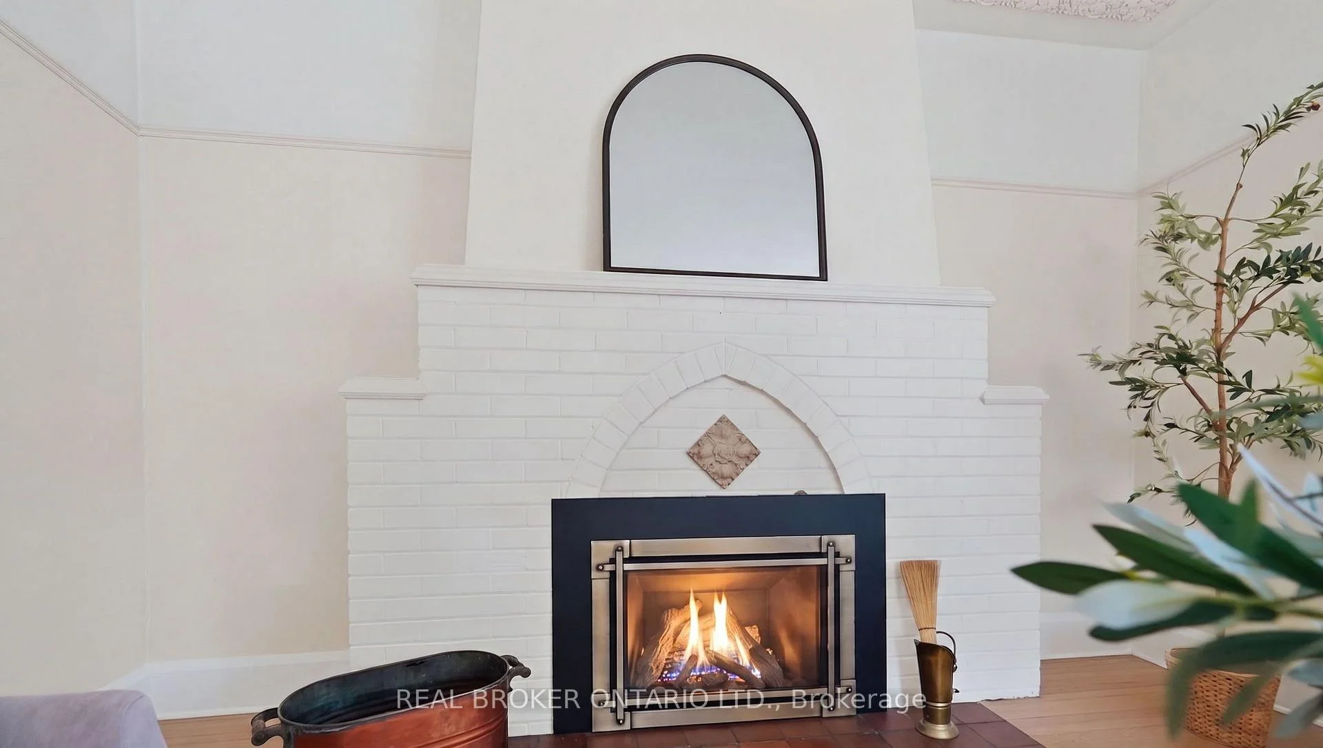 Photo 10 of 17 Lakeview Terrace, Ottawa, Dows Lake — HOMEH