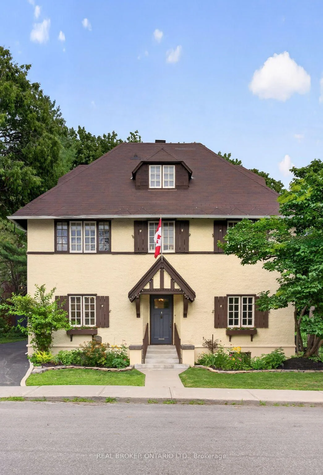 Photo 37 of 17 Lakeview Terrace, Ottawa, Dows Lake — HOMEH