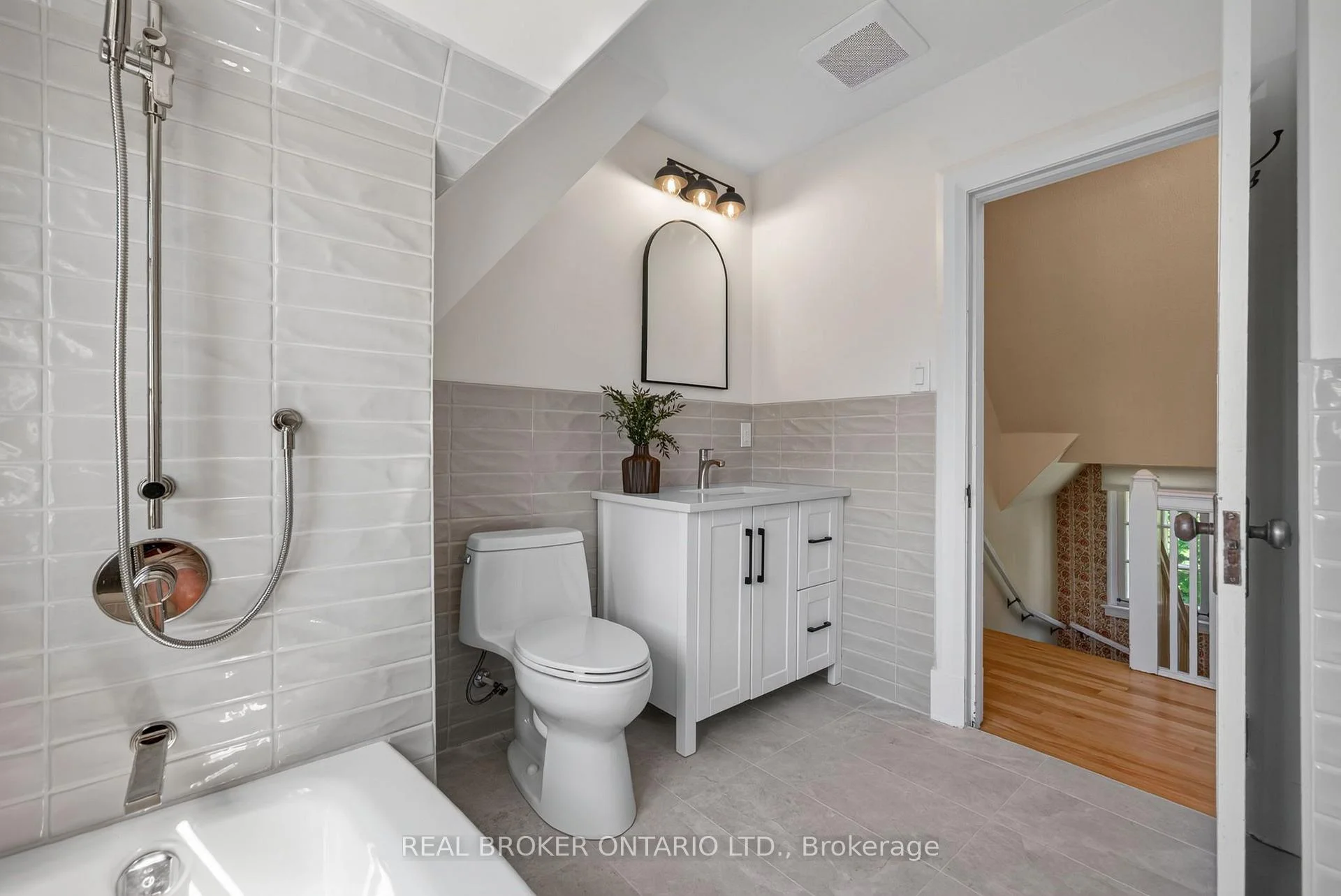 Photo 54 of 17 Lakeview Terrace, Ottawa, Dows Lake — HOMEH
