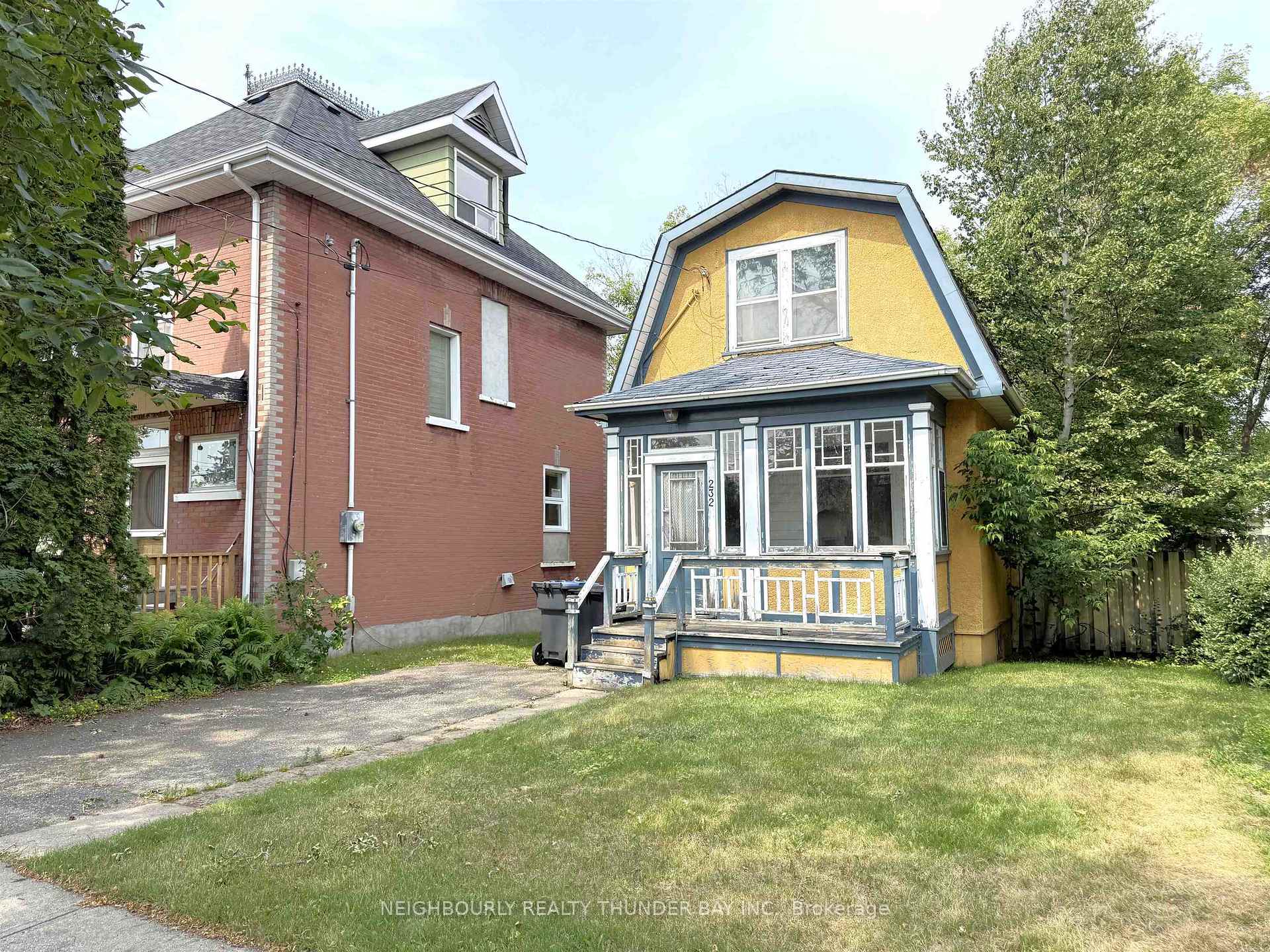 Photo 2 of 232 College Street, Thunder Bay, College Heights — HOMEH