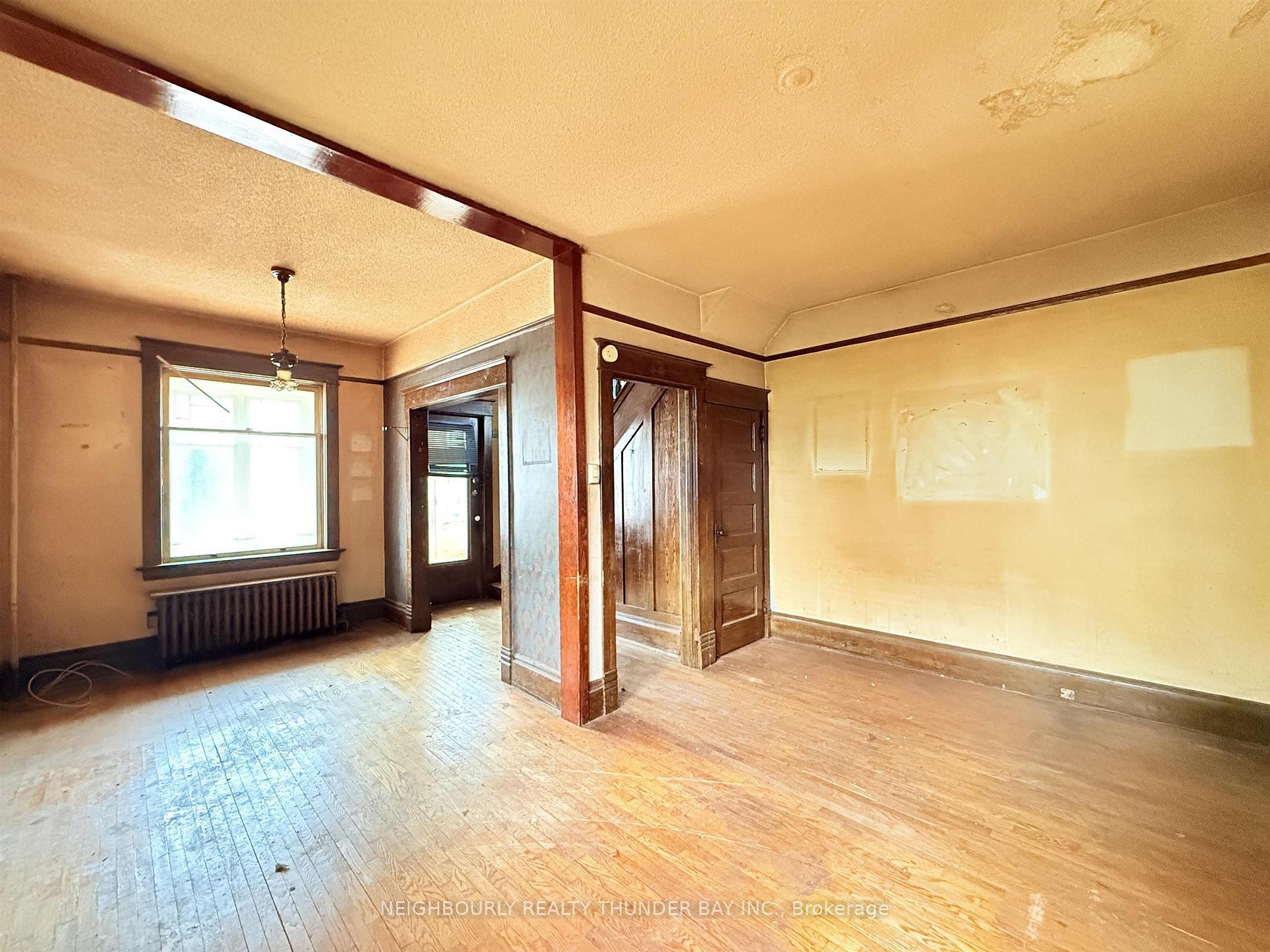 Photo 12 of 232 College Street, Thunder Bay, College Heights — HOMEH