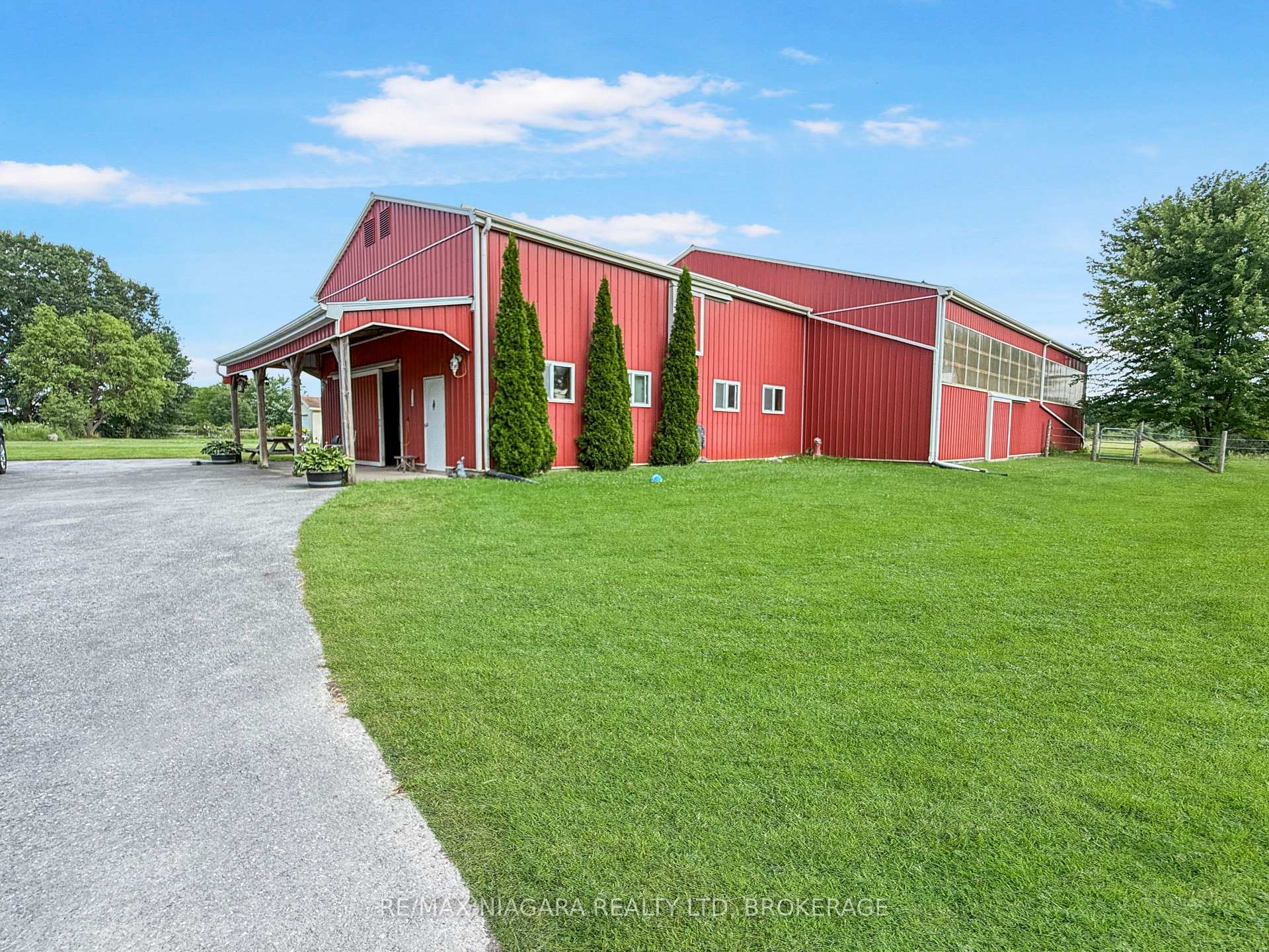 Photo 5 of 2223 Turner Road, Thorold, Hurricane/Merrittville — HOMEH