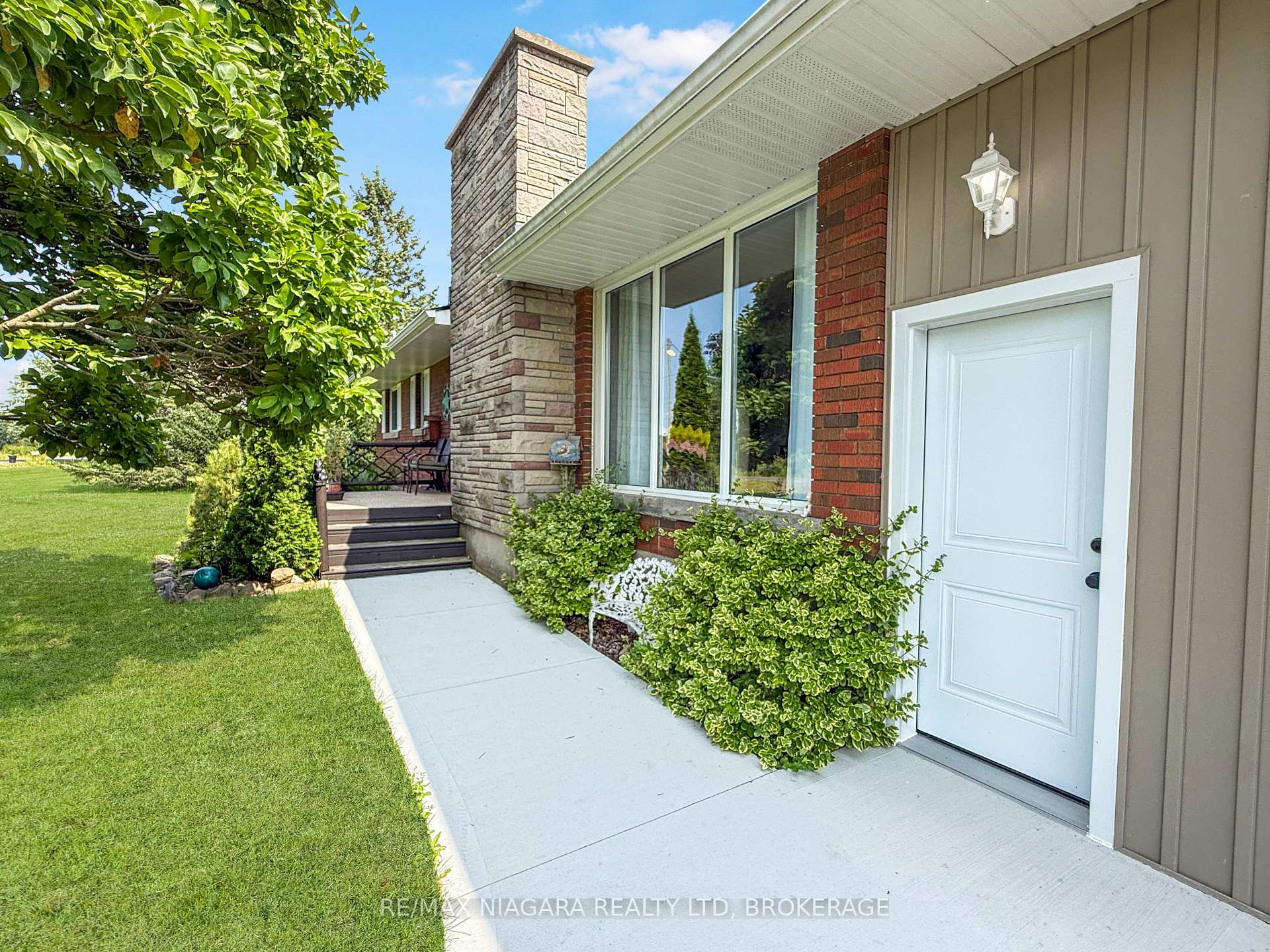 Photo 6 of 2223 Turner Road, Thorold, Hurricane/Merrittville — HOMEH