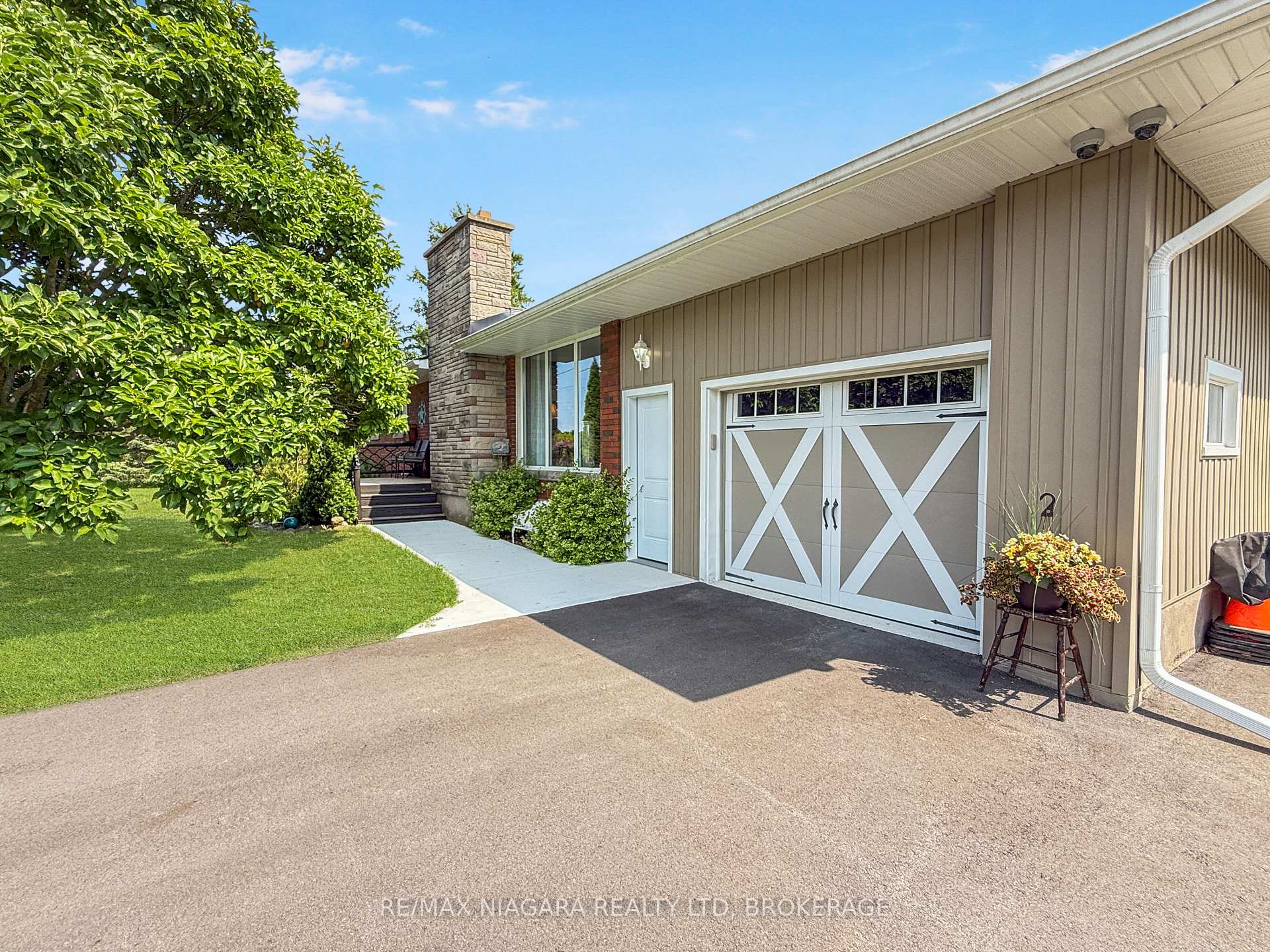 Photo 7 of 2223 Turner Road, Thorold, Hurricane/Merrittville — HOMEH