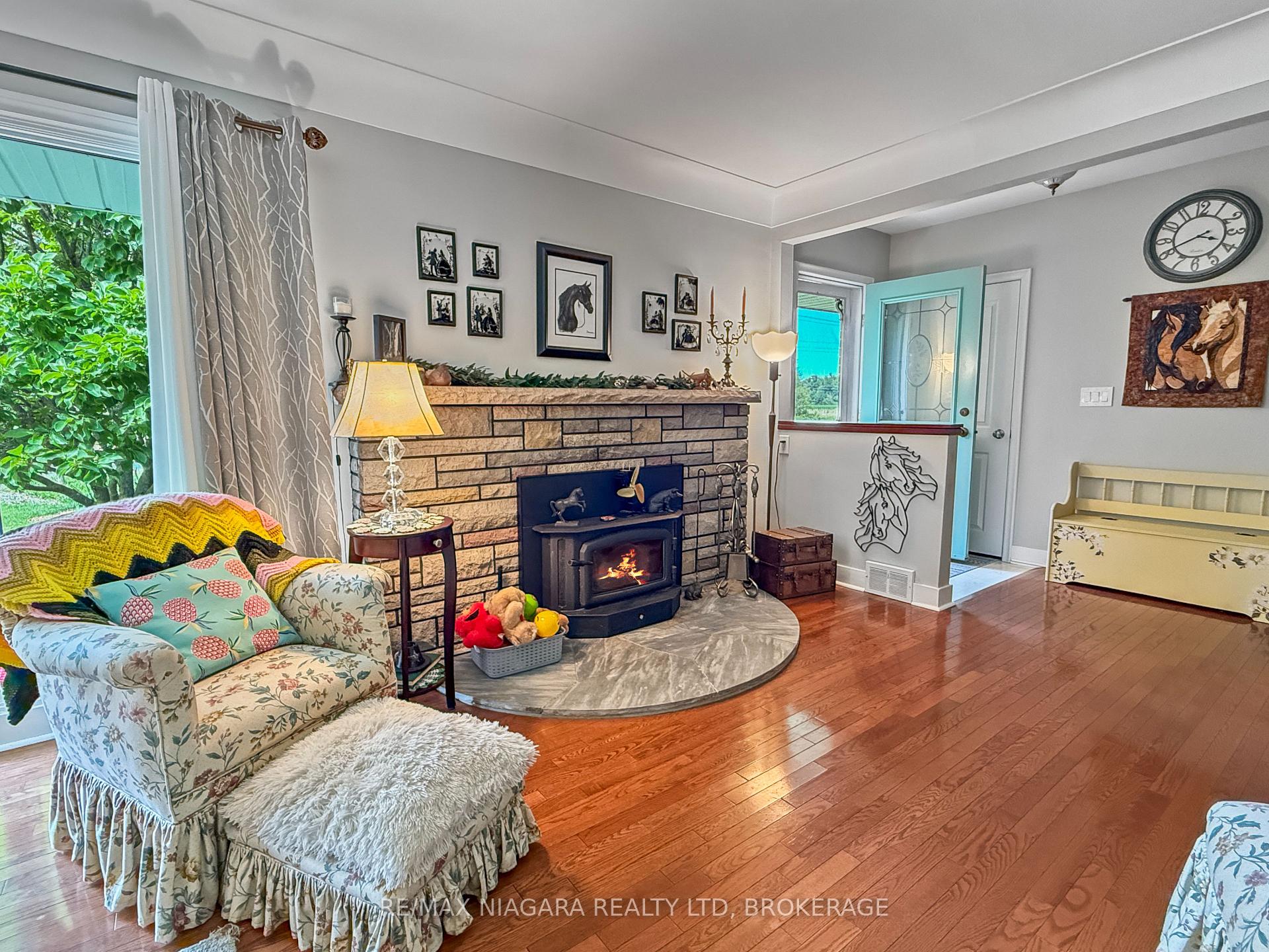 Photo 8 of 2223 Turner Road, Thorold, Hurricane/Merrittville — HOMEH