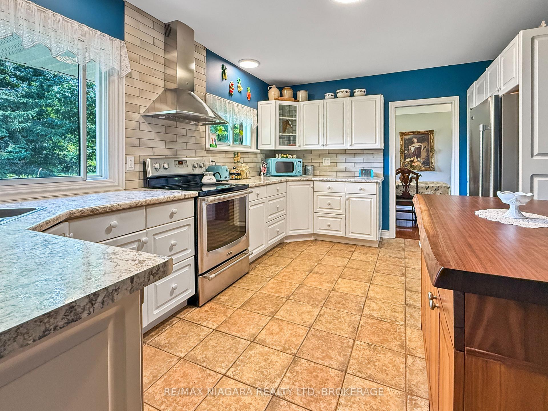 Photo 13 of 2223 Turner Road, Thorold, Hurricane/Merrittville — HOMEH