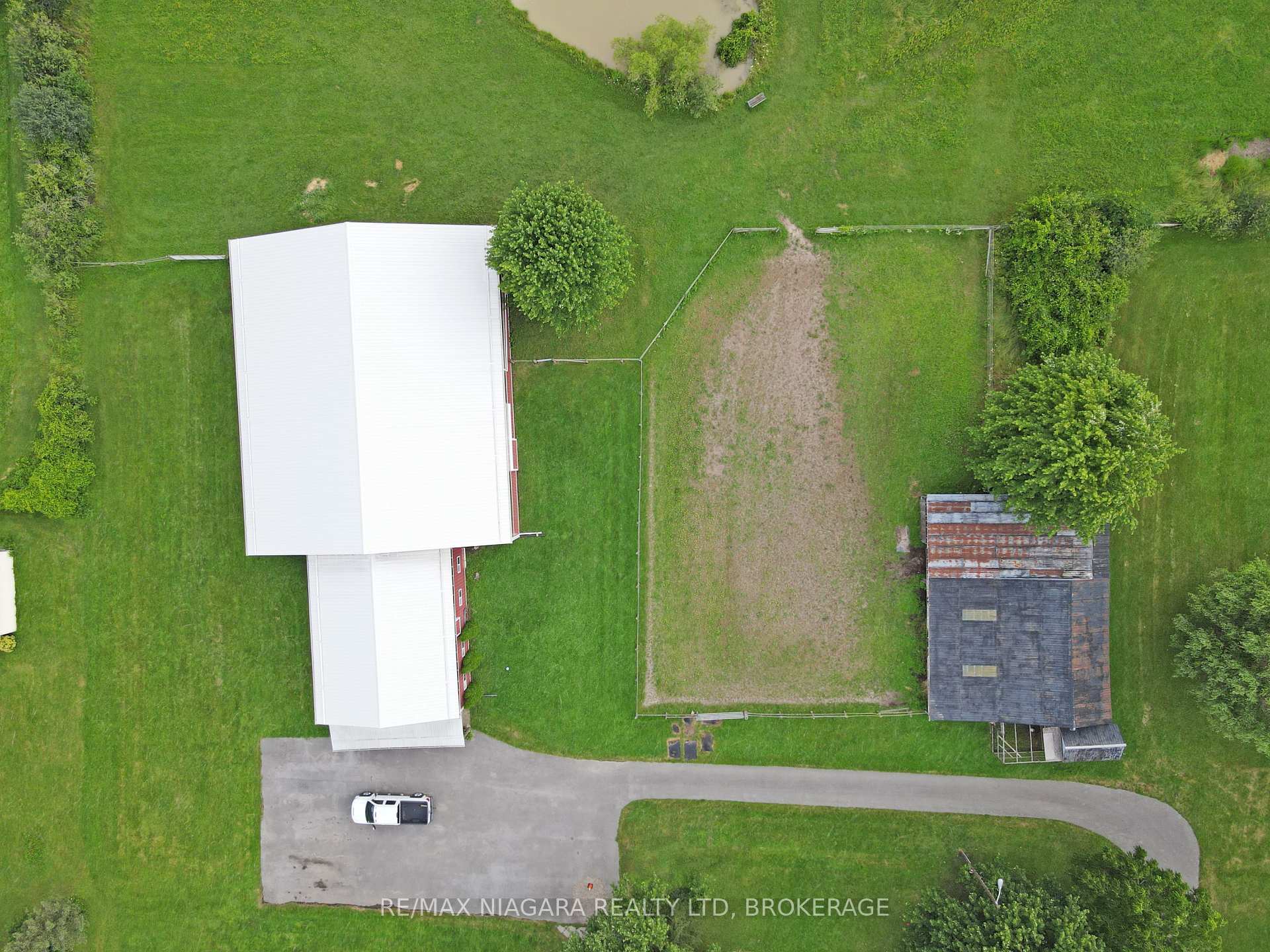 Photo 40 of 2223 Turner Road, Thorold, Hurricane/Merrittville — HOMEH