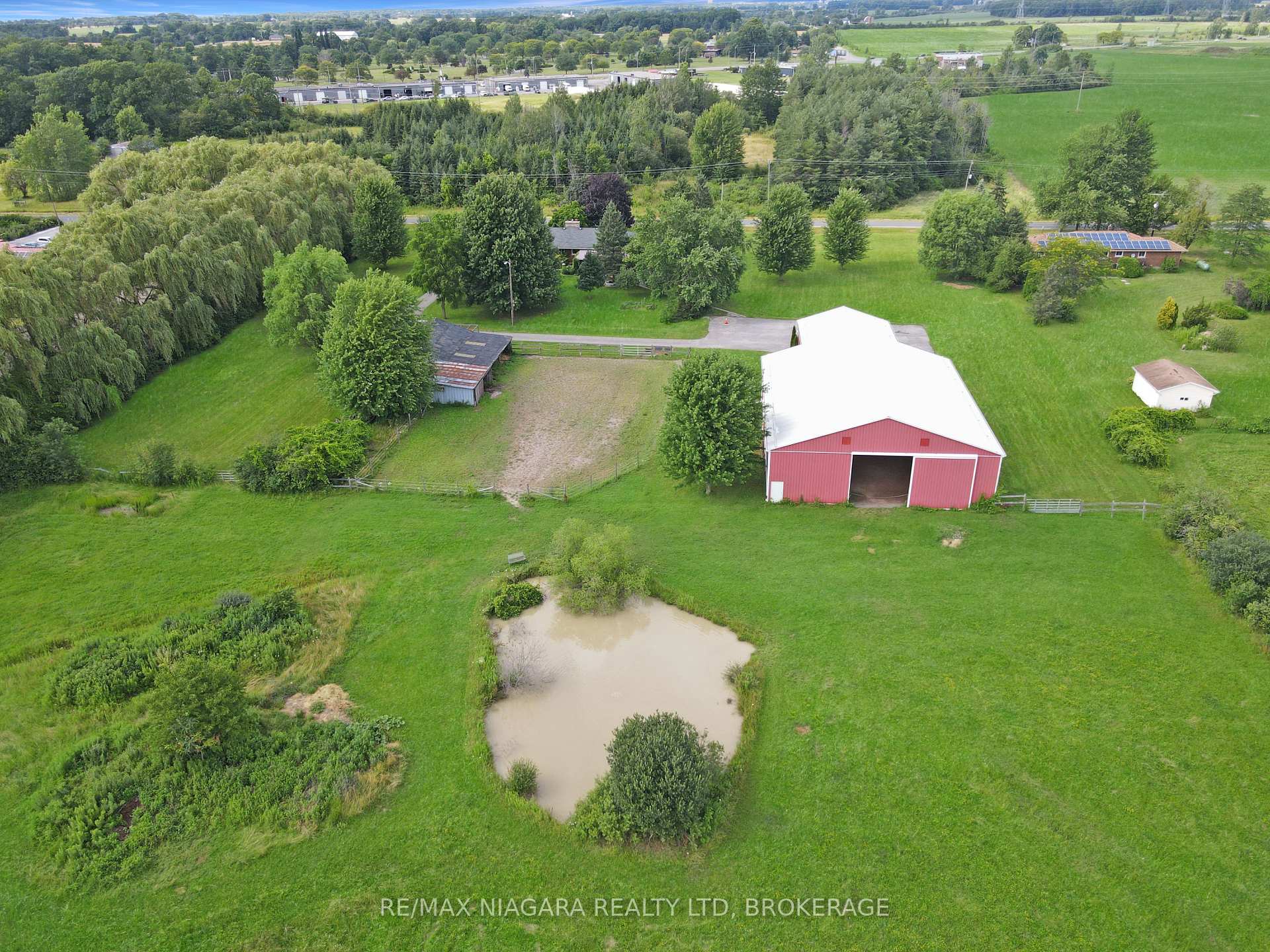 Photo 41 of 2223 Turner Road, Thorold, Hurricane/Merrittville — HOMEH