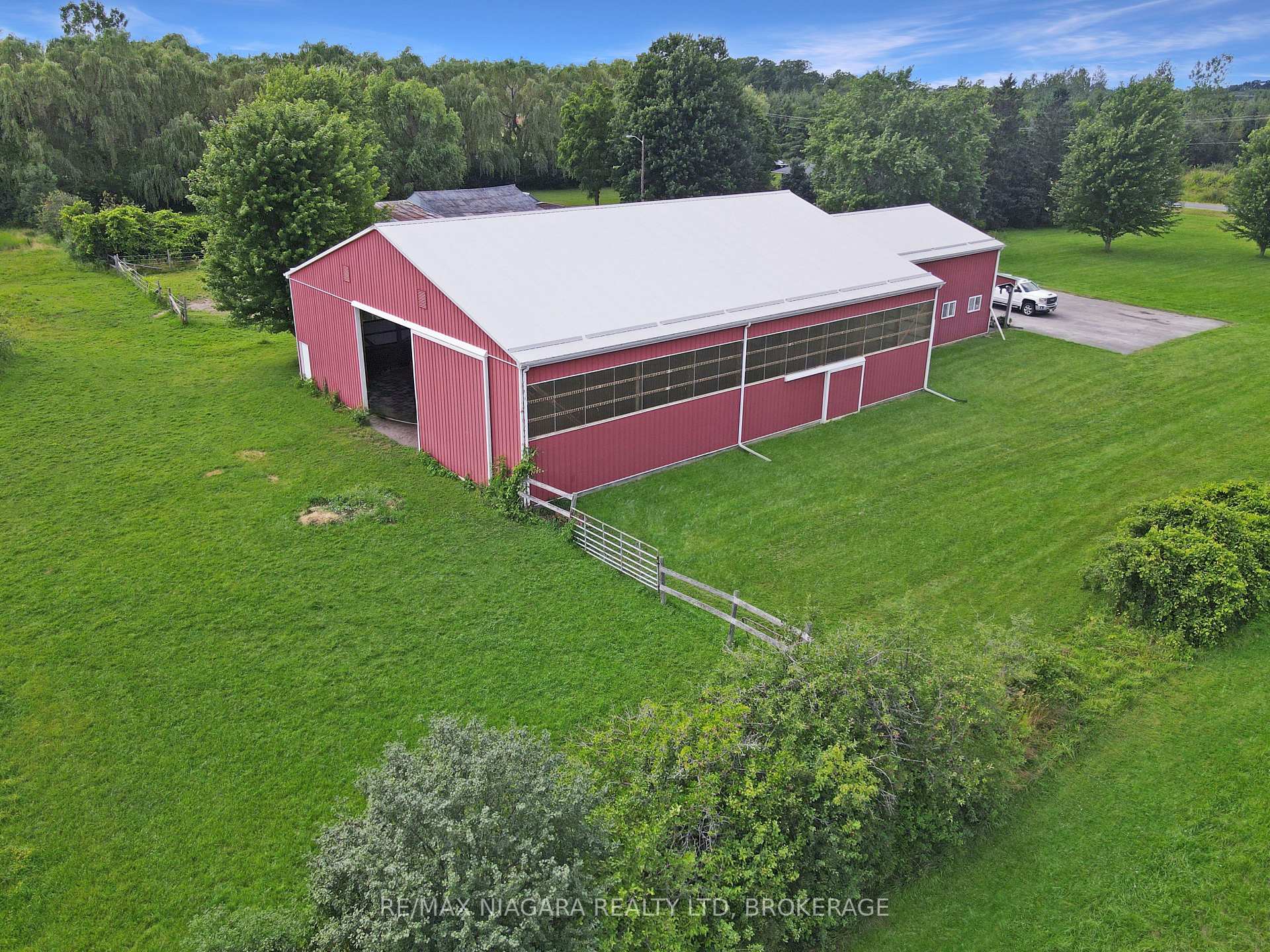 Photo 42 of 2223 Turner Road, Thorold, Hurricane/Merrittville — HOMEH