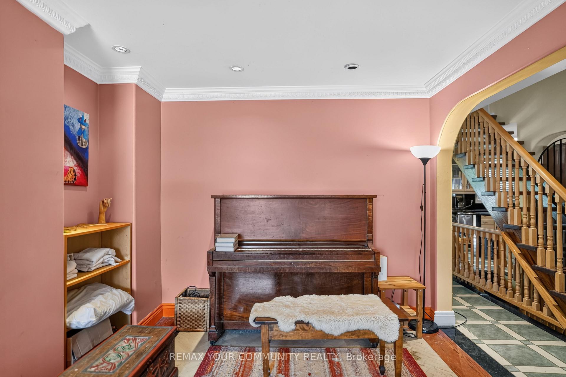 Photo 5 of 79 Westhampton Drive, Vaughan, Brownridge — HOMEH