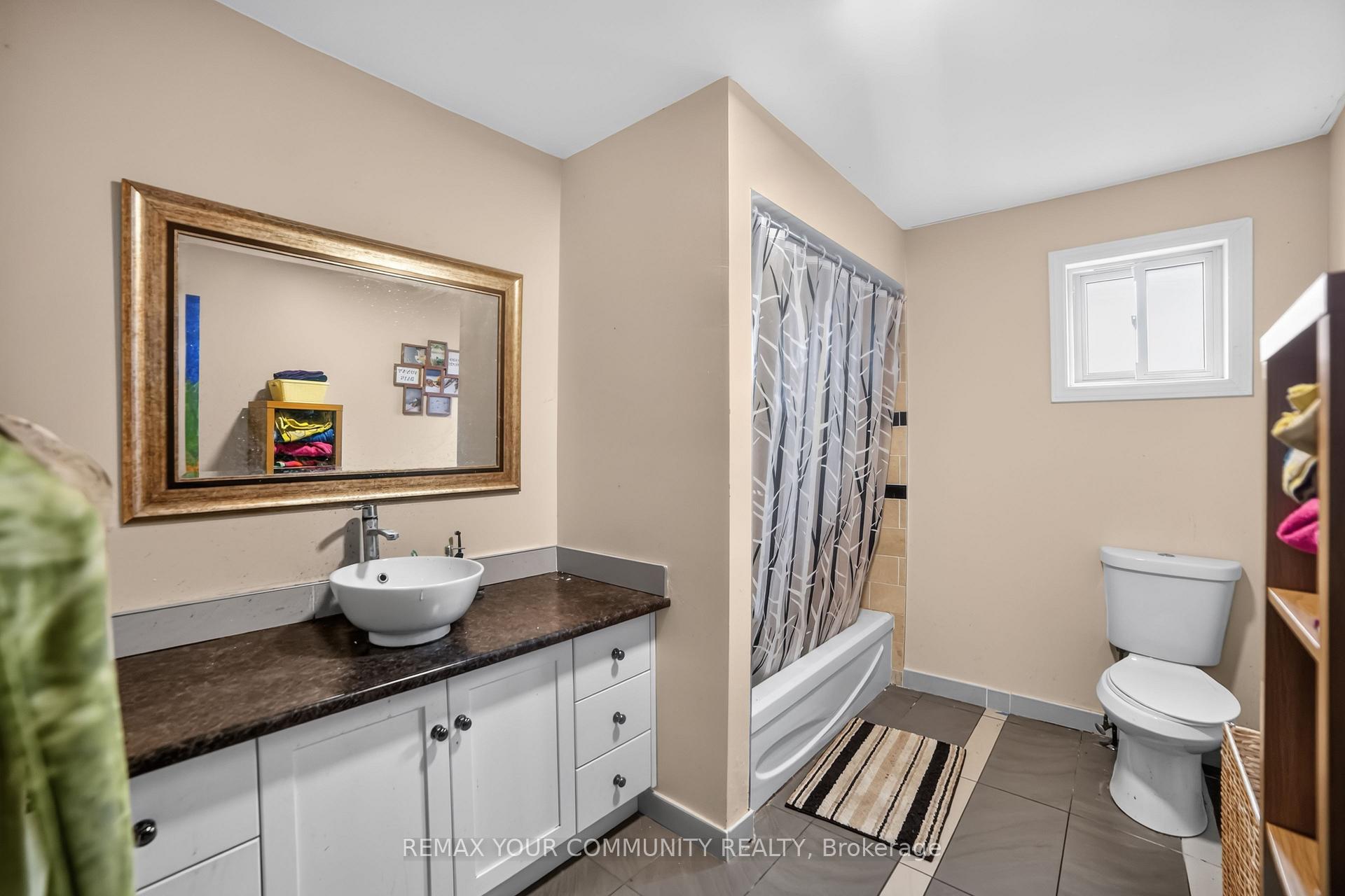 Photo 19 of 79 Westhampton Drive, Vaughan, Brownridge — HOMEH