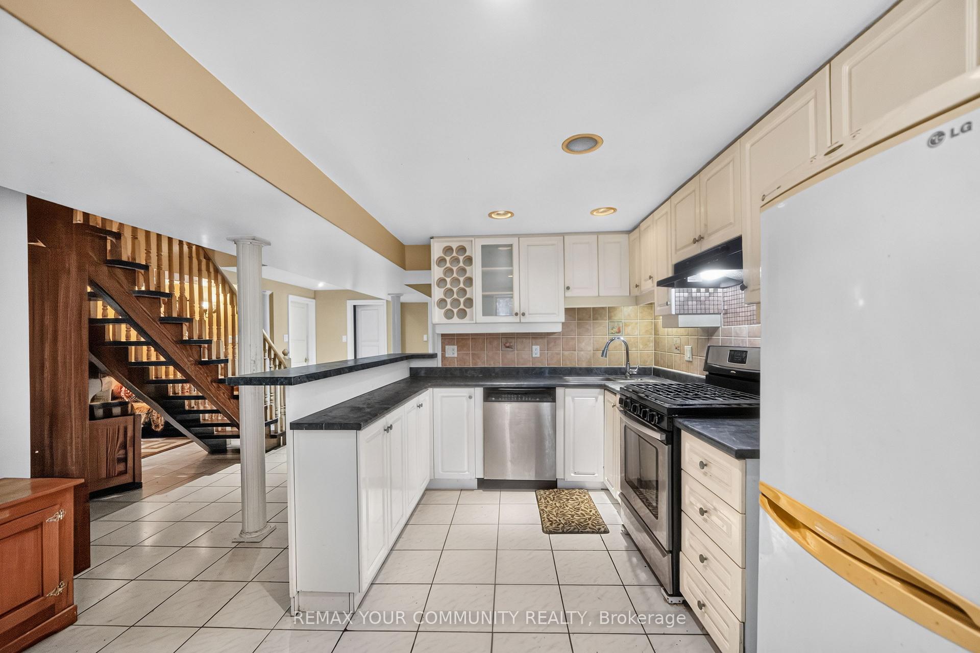 Photo 22 of 79 Westhampton Drive, Vaughan, Brownridge — HOMEH