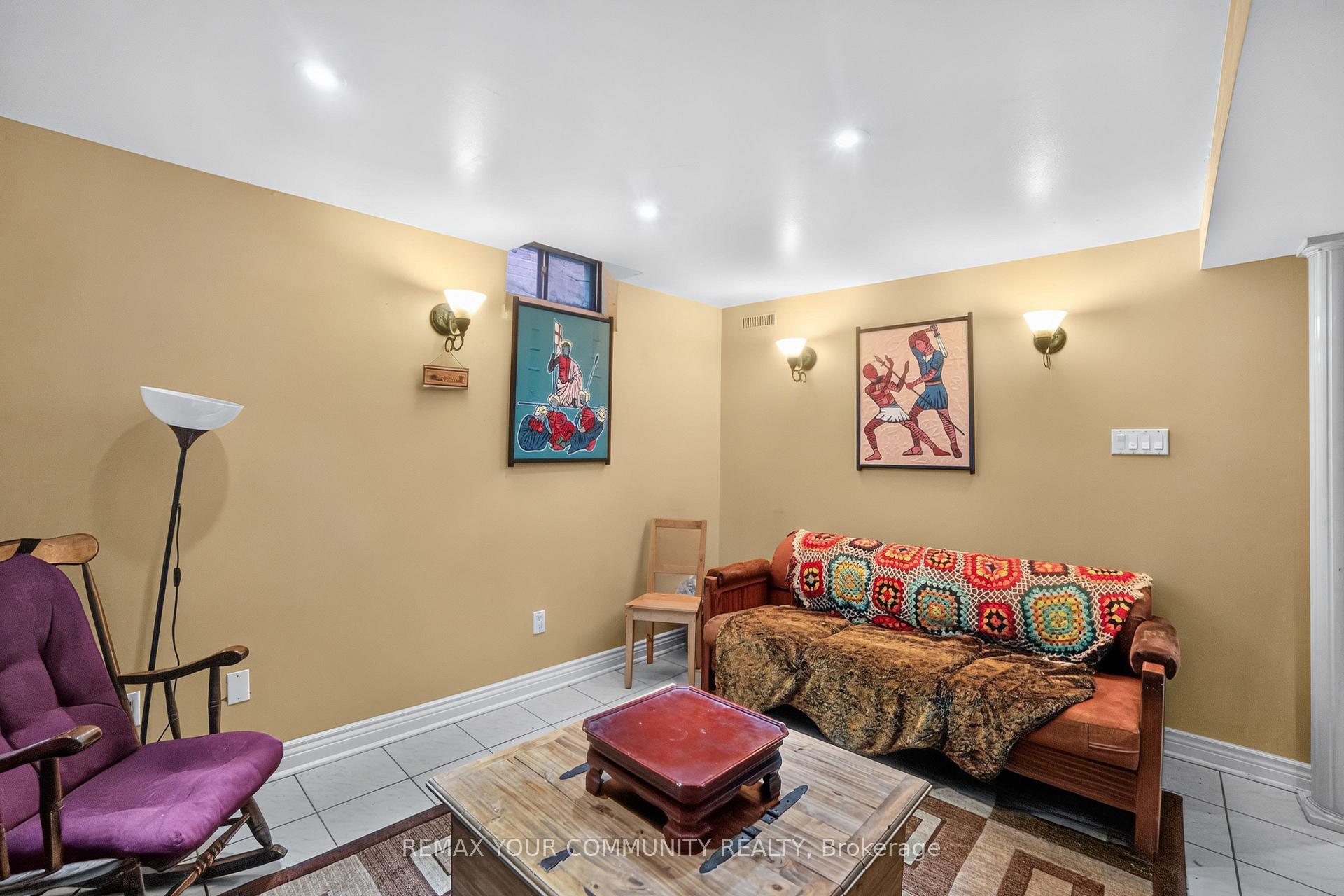 Photo 24 of 79 Westhampton Drive, Vaughan, Brownridge — HOMEH