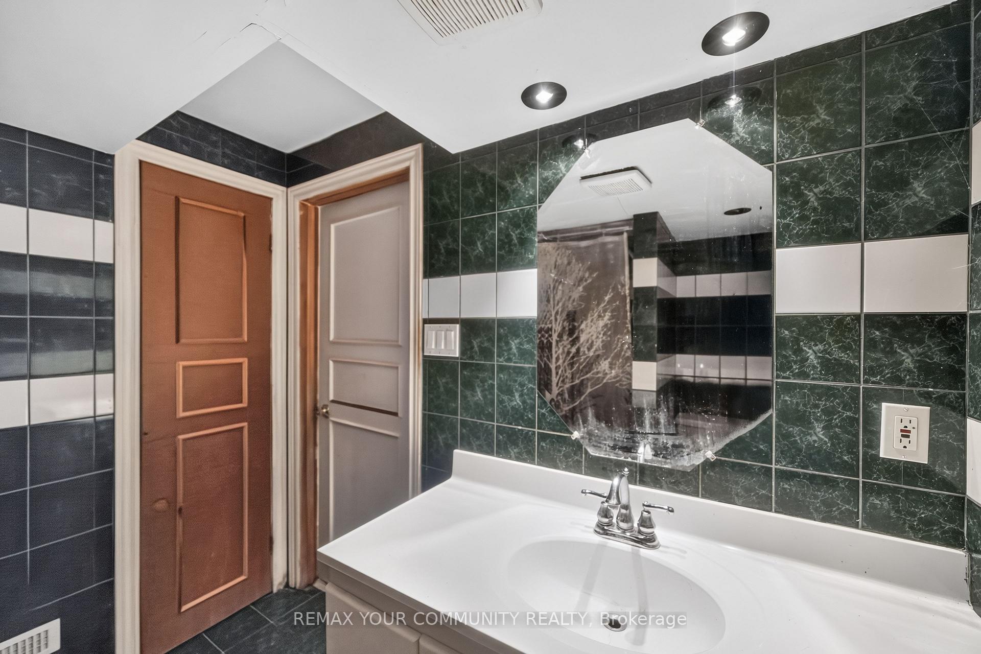Photo 26 of 79 Westhampton Drive, Vaughan, Brownridge — HOMEH
