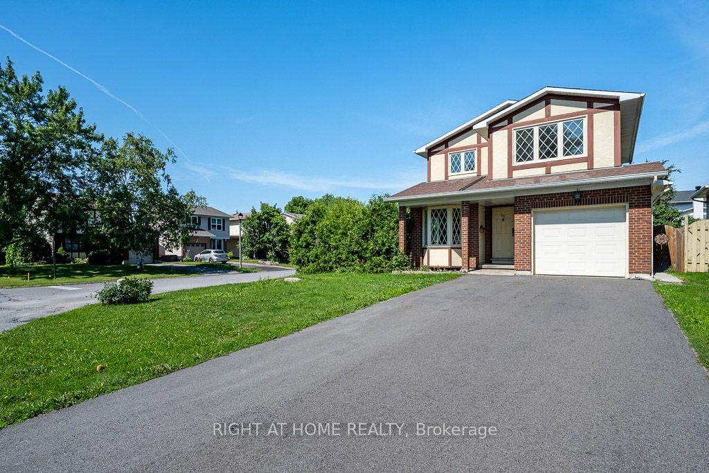 Photo 2 of 85 Winchester Drive, Ottawa, Kanata - Glencairn/Hazeldean — HOMEH