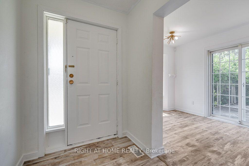 Photo 5 of 85 Winchester Drive, Ottawa, Kanata - Glencairn/Hazeldean — HOMEH