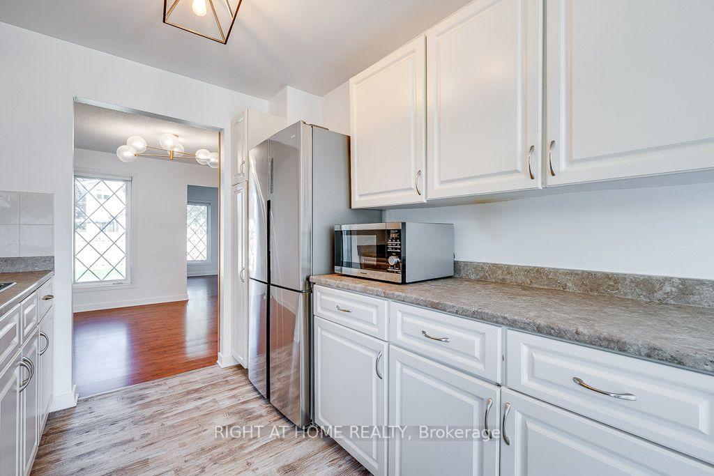 Photo 10 of 85 Winchester Drive, Ottawa, Kanata - Glencairn/Hazeldean — HOMEH