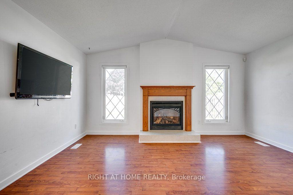 Photo 14 of 85 Winchester Drive, Ottawa, Kanata - Glencairn/Hazeldean — HOMEH