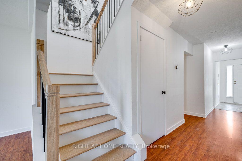 Photo 16 of 85 Winchester Drive, Ottawa, Kanata - Glencairn/Hazeldean — HOMEH