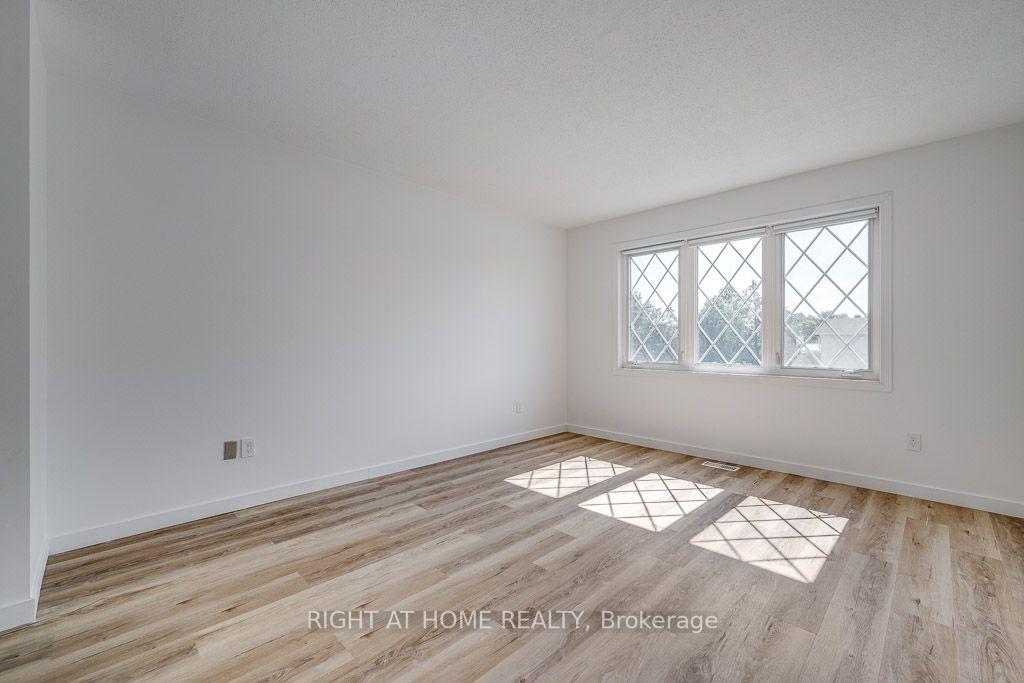 Photo 18 of 85 Winchester Drive, Ottawa, Kanata - Glencairn/Hazeldean — HOMEH