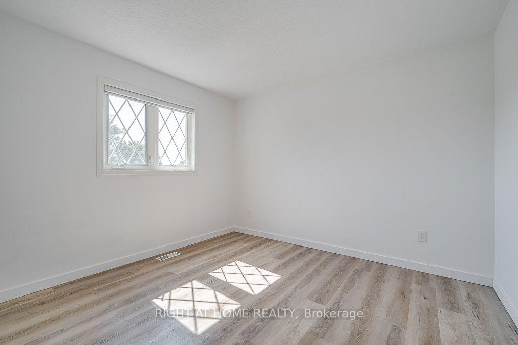 Photo 22 of 85 Winchester Drive, Ottawa, Kanata - Glencairn/Hazeldean — HOMEH