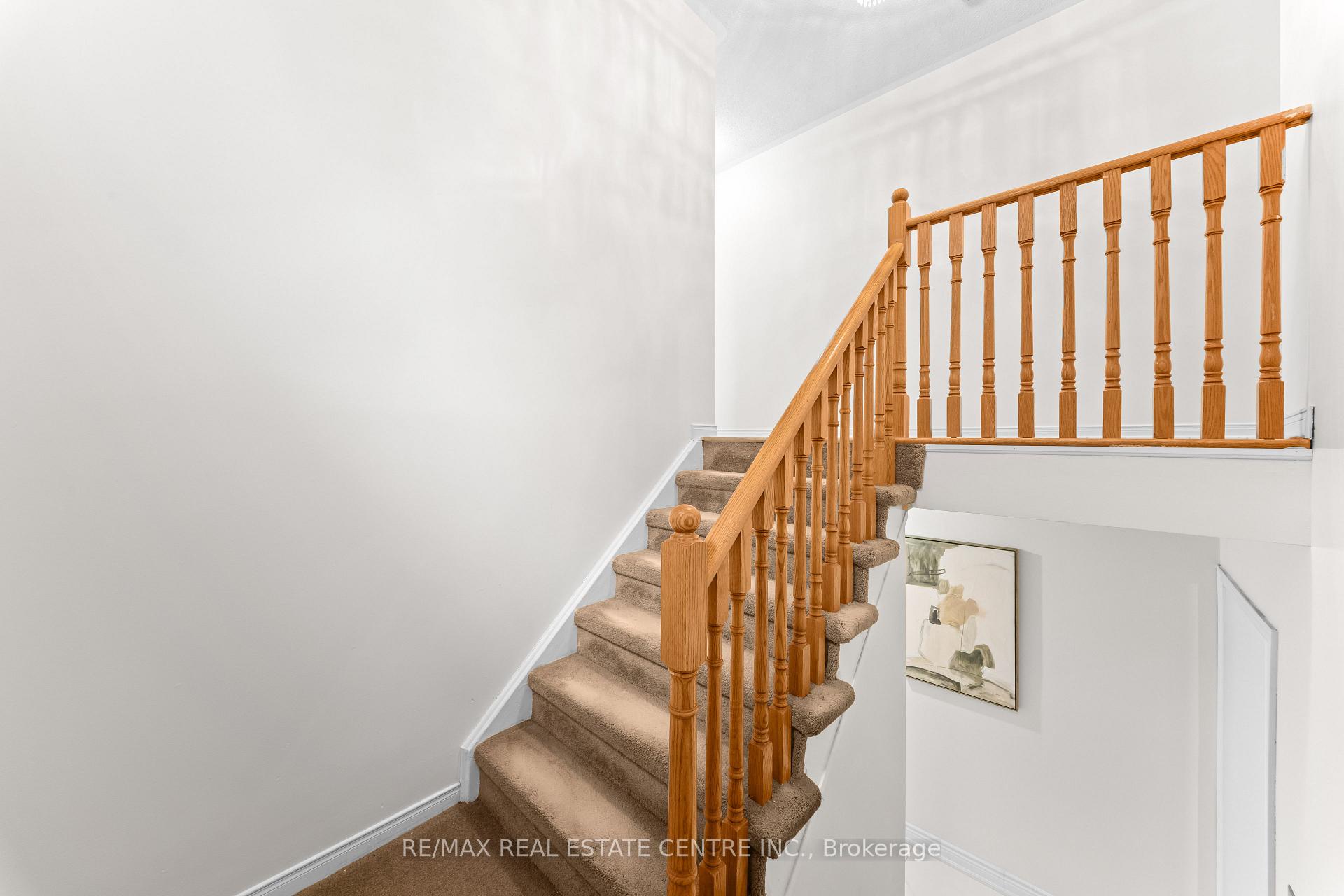 Photo 14 of 93 Ural Circle, Brampton, Sandringham-Wellington — HOMEH