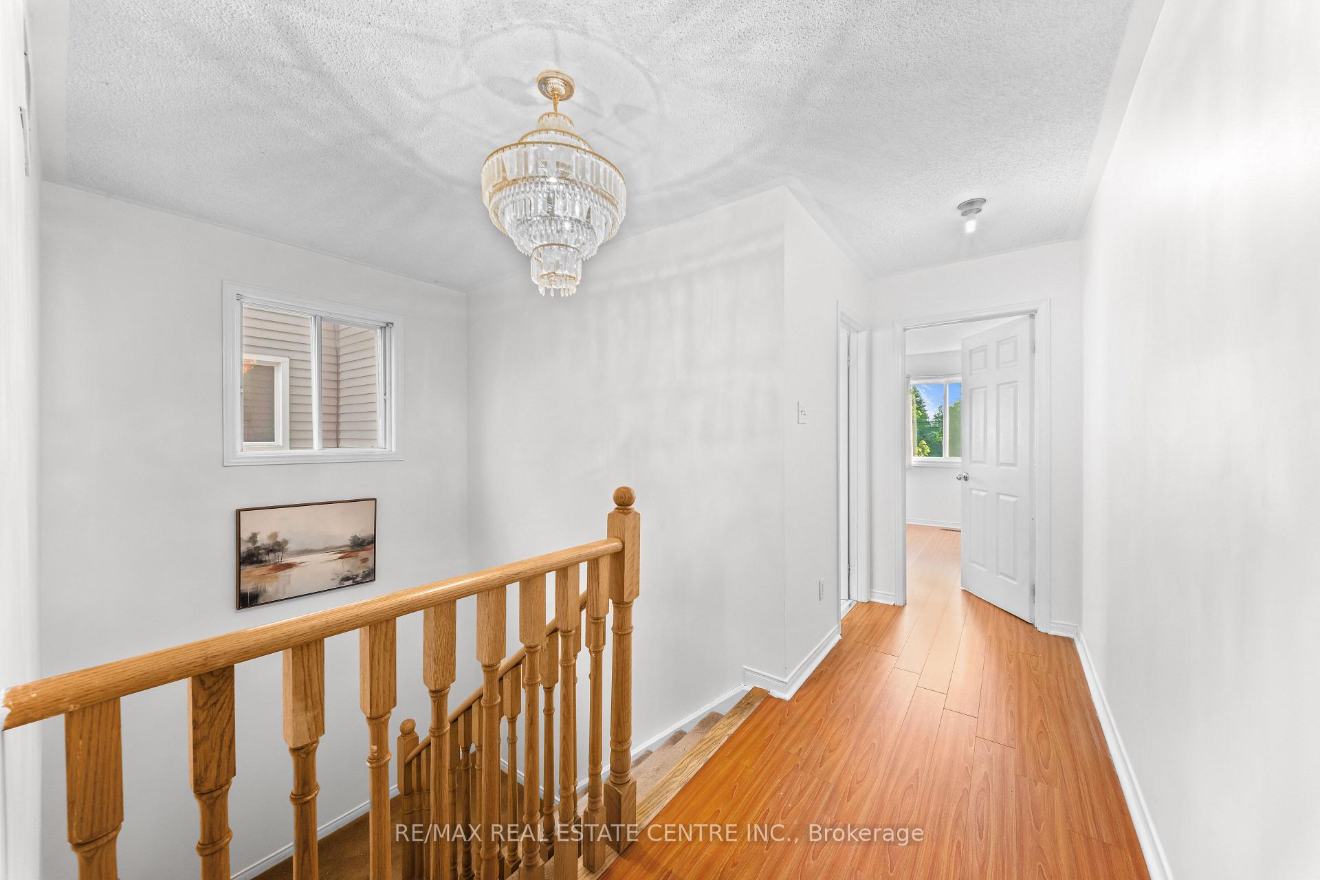 Photo 15 of 93 Ural Circle, Brampton, Sandringham-Wellington — HOMEH