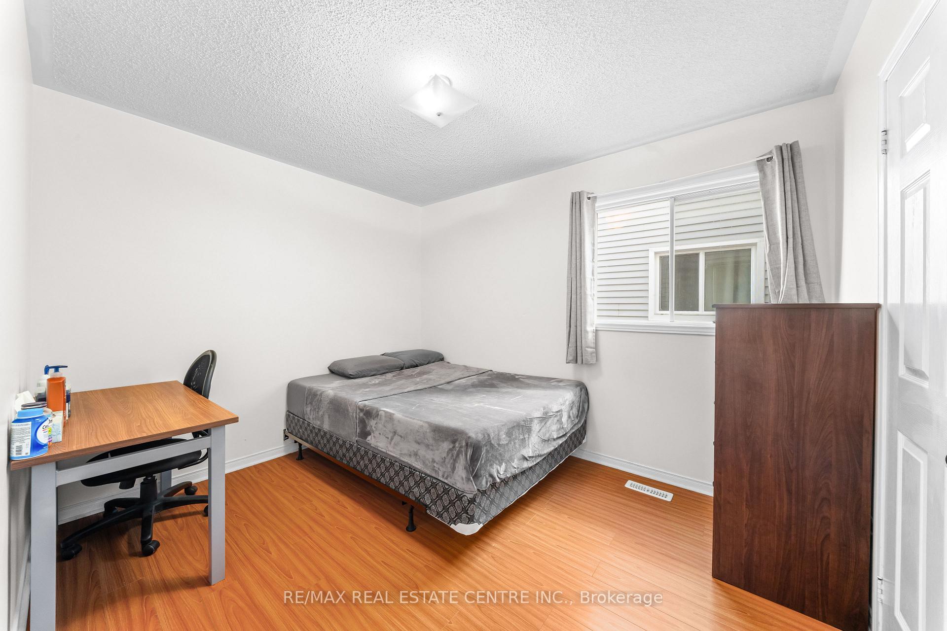 Photo 18 of 93 Ural Circle, Brampton, Sandringham-Wellington — HOMEH