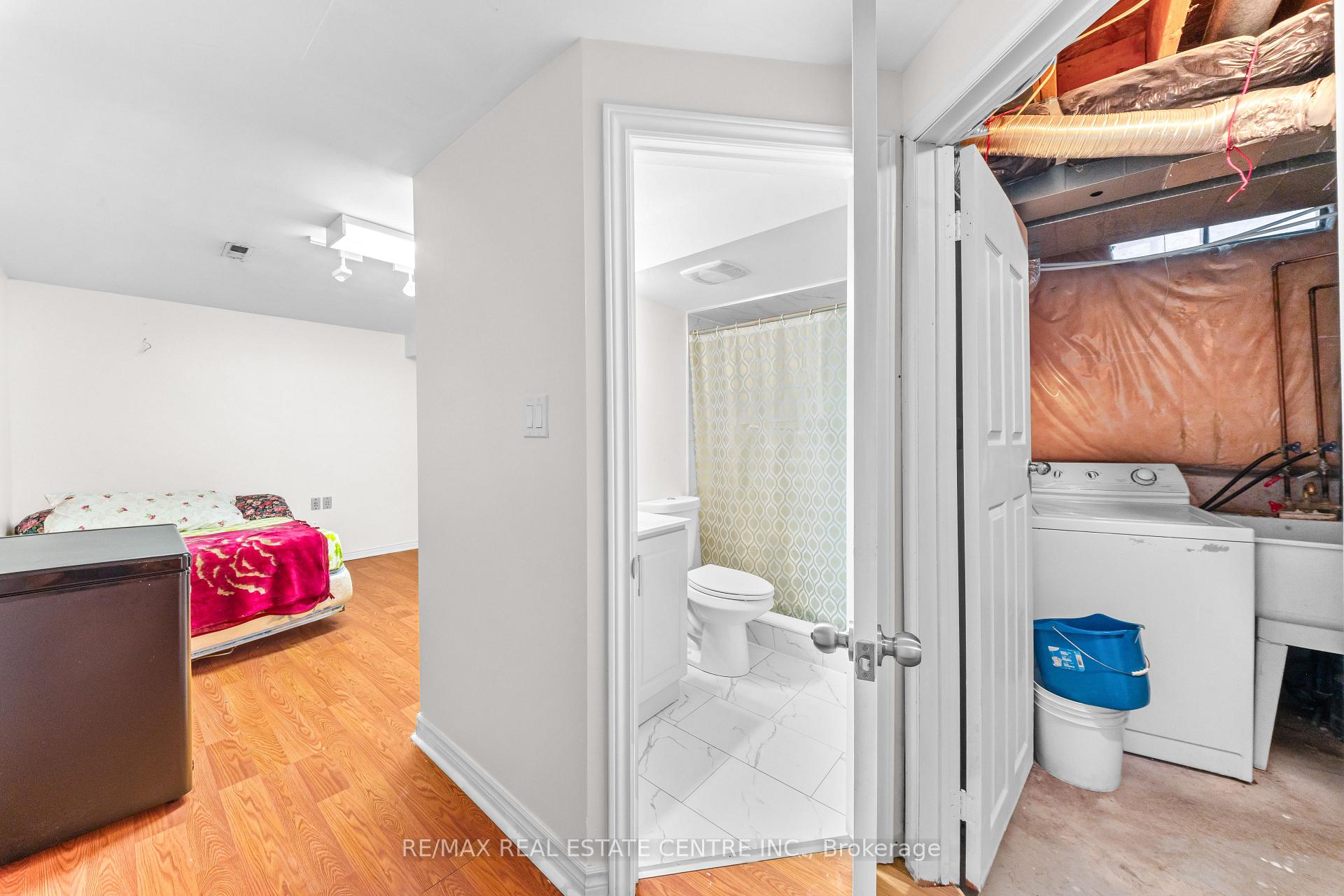 Photo 21 of 93 Ural Circle, Brampton, Sandringham-Wellington — HOMEH