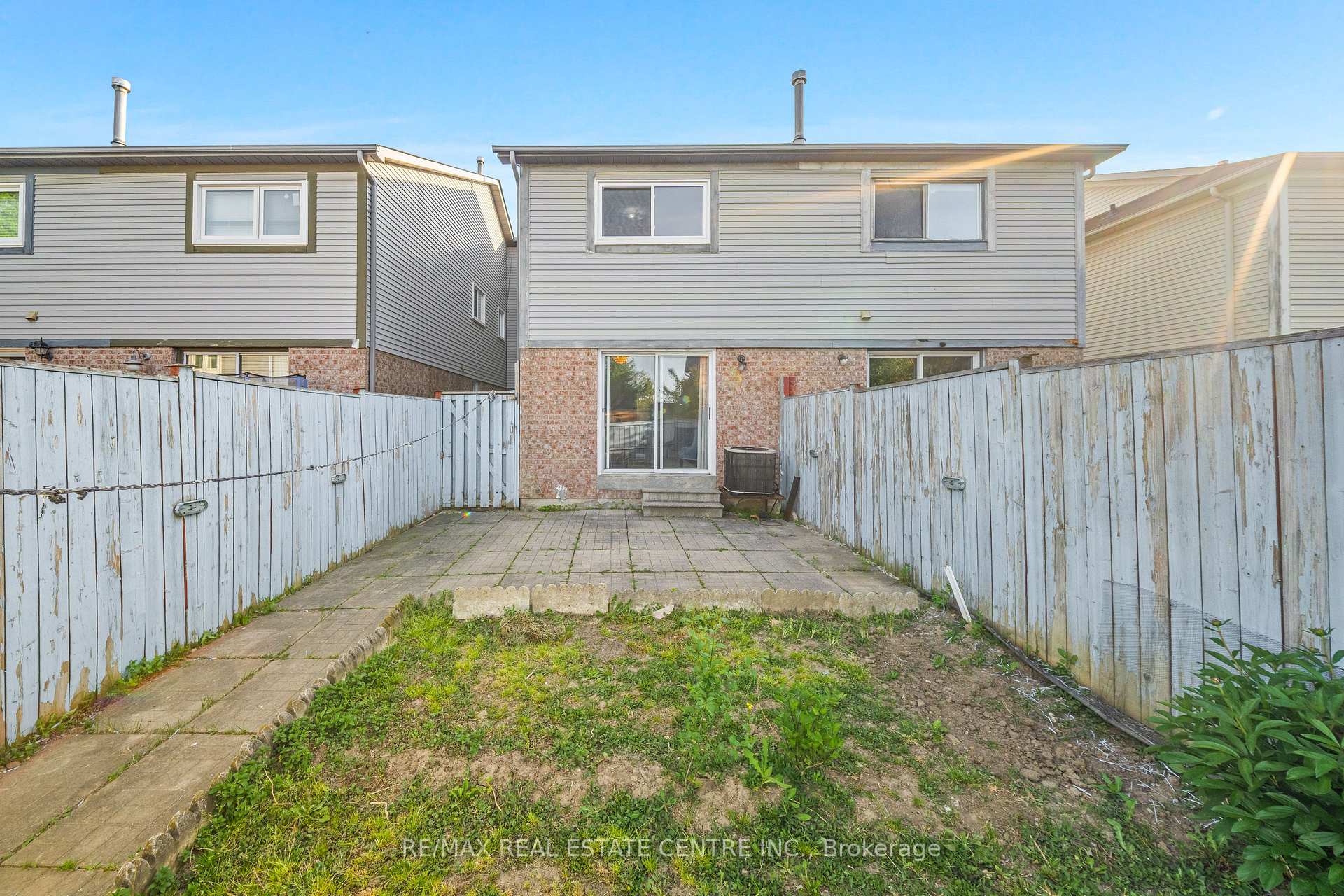 Photo 25 of 93 Ural Circle, Brampton, Sandringham-Wellington — HOMEH