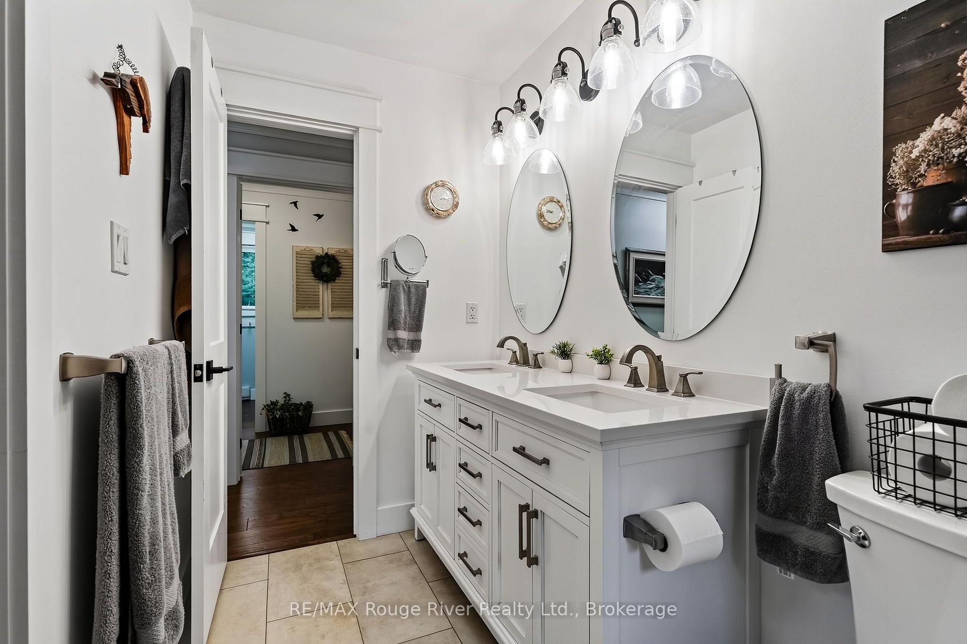 Photo 33 of 221 Colonial Drive, Quinte West, Murray Ward — HOMEH