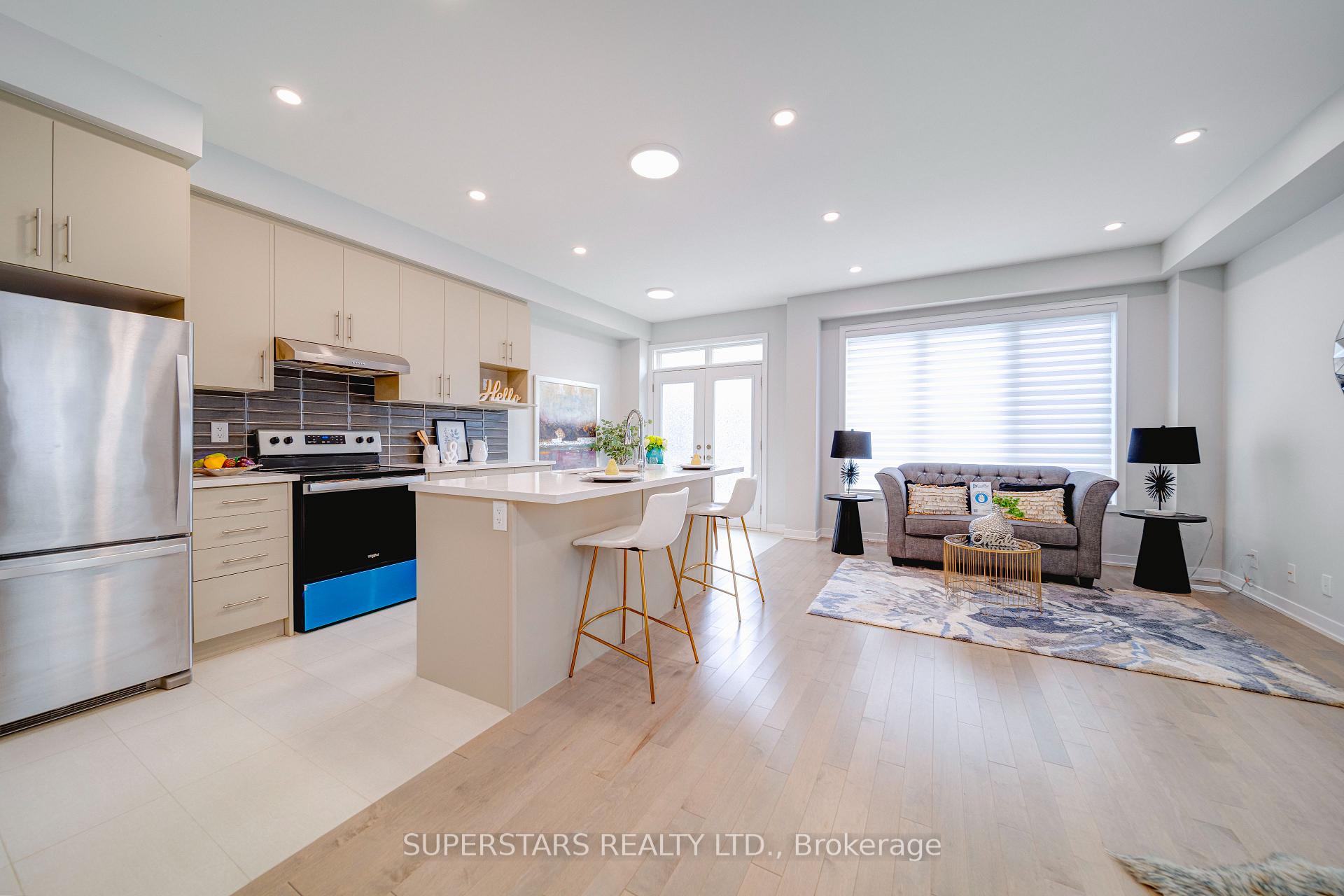Photo 4 of 31 Harvey Bunker Crescent, Markham, Angus Glen — HOMEH