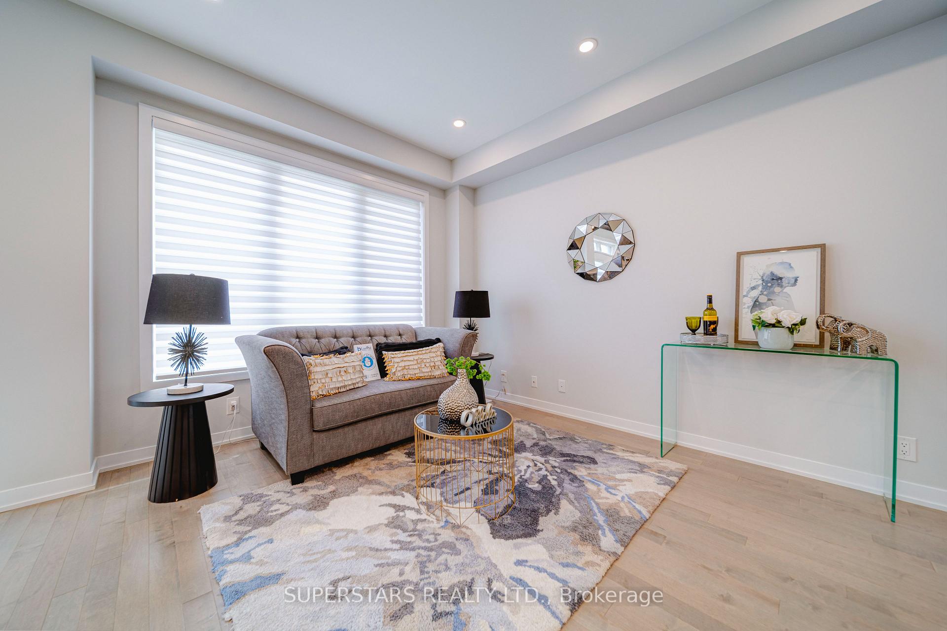 Photo 5 of 31 Harvey Bunker Crescent, Markham, Angus Glen — HOMEH