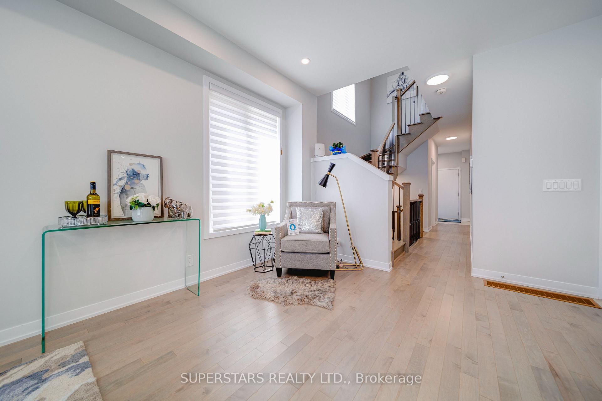 Photo 6 of 31 Harvey Bunker Crescent, Markham, Angus Glen — HOMEH