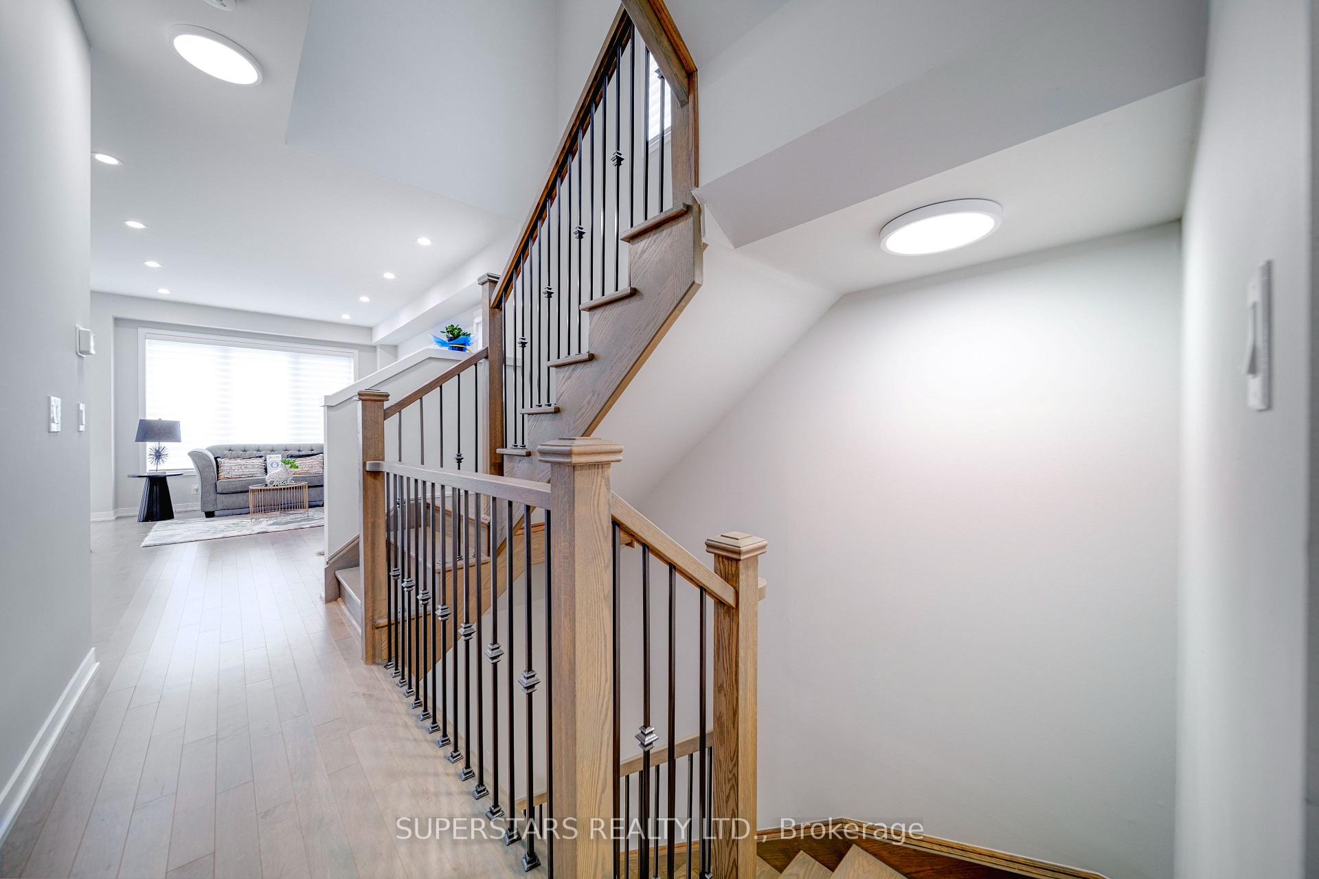 Photo 12 of 31 Harvey Bunker Crescent, Markham, Angus Glen — HOMEH
