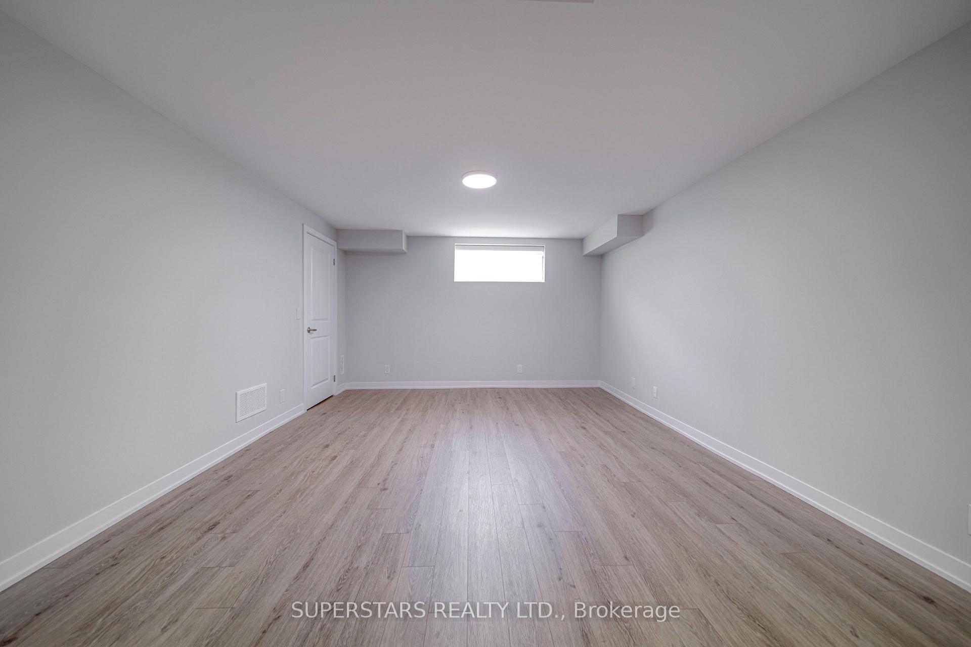 Photo 27 of 31 Harvey Bunker Crescent, Markham, Angus Glen — HOMEH