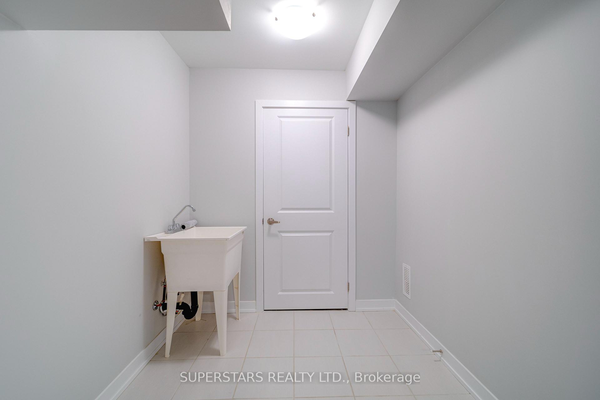 Photo 30 of 31 Harvey Bunker Crescent, Markham, Angus Glen — HOMEH