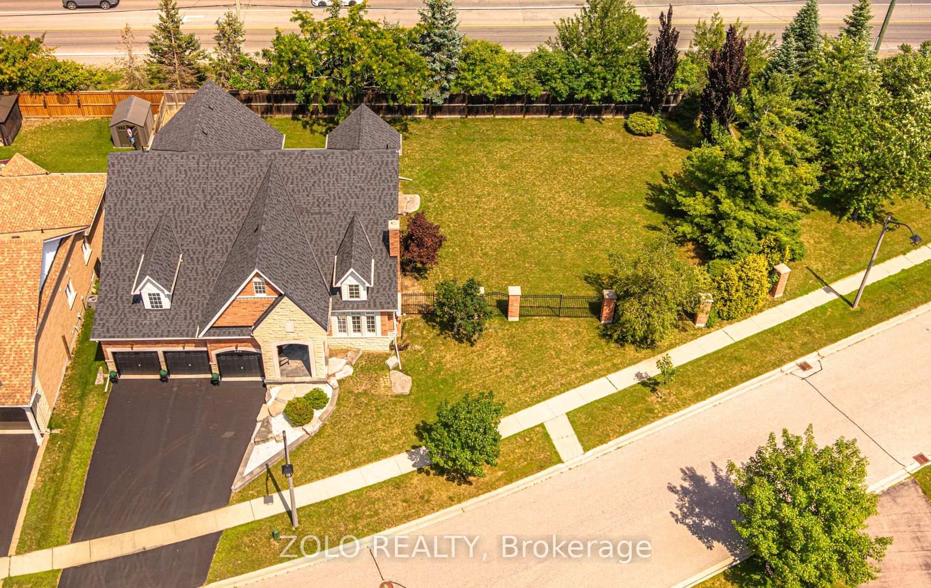Photo 2 of 849 Hanmore Street, Oshawa, Pinecrest — HOMEH