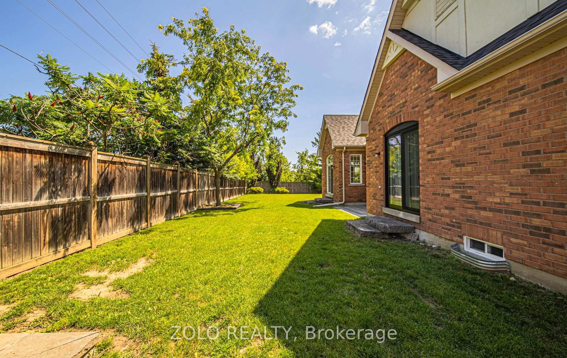 Photo 35 of 849 Hanmore Street, Oshawa, Pinecrest — HOMEH