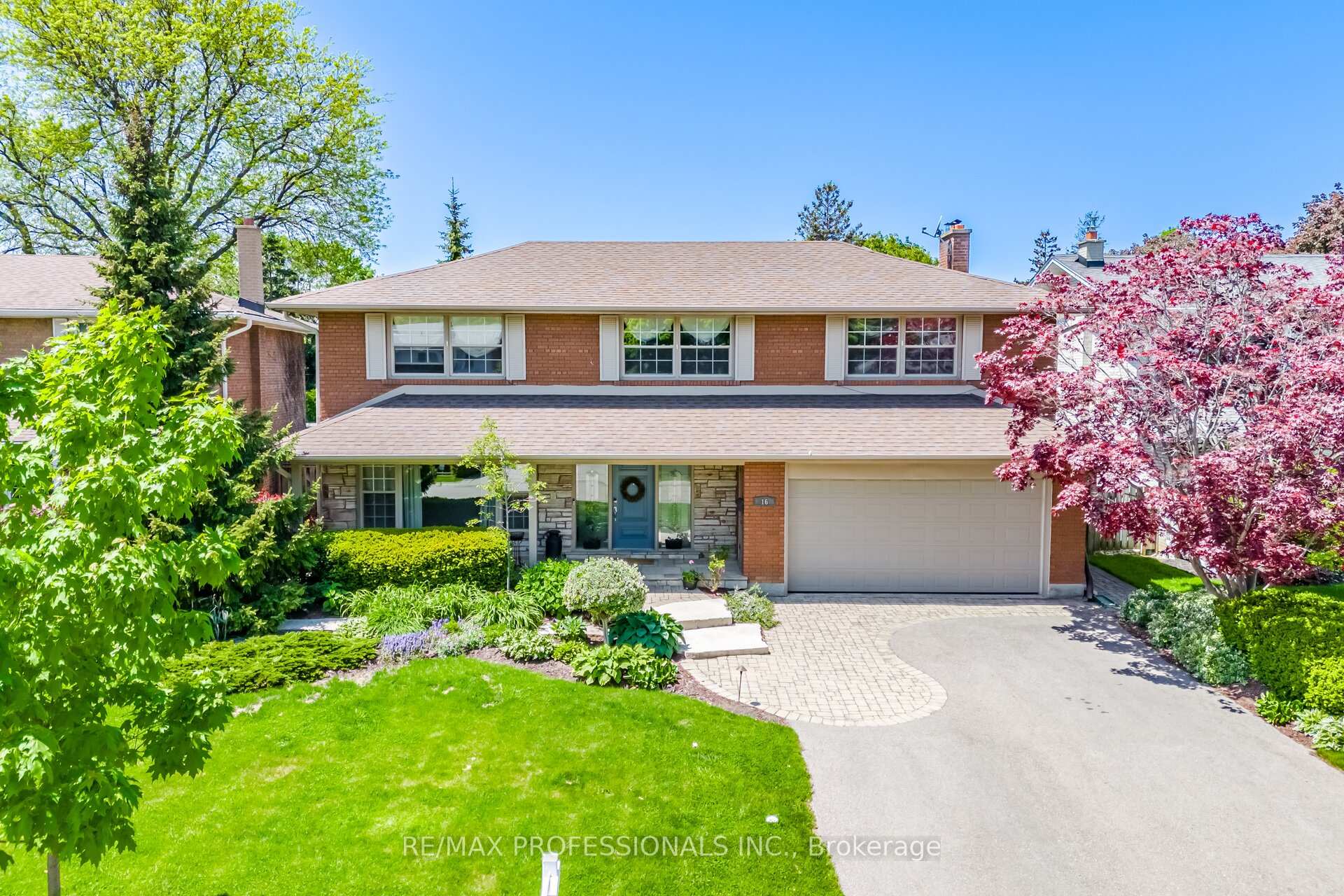 Photo 1 of 16 Cherry Post Crescent, Etobicoke, Markland Wood — HOMEH