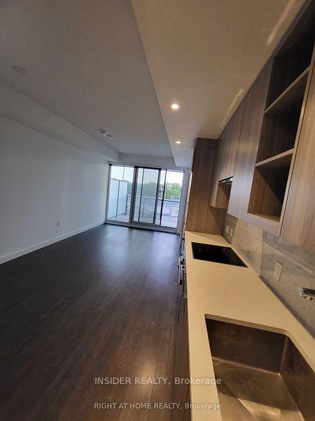 Photo 4 of Unit 605, 95 McMahon Drive, North York, Bayview Village — HOMEH