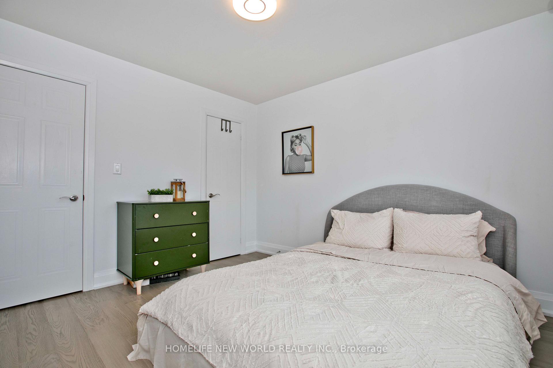 Photo 18 of 110 Cairncross Crescent, Markham, Milliken Mills East — HOMEH