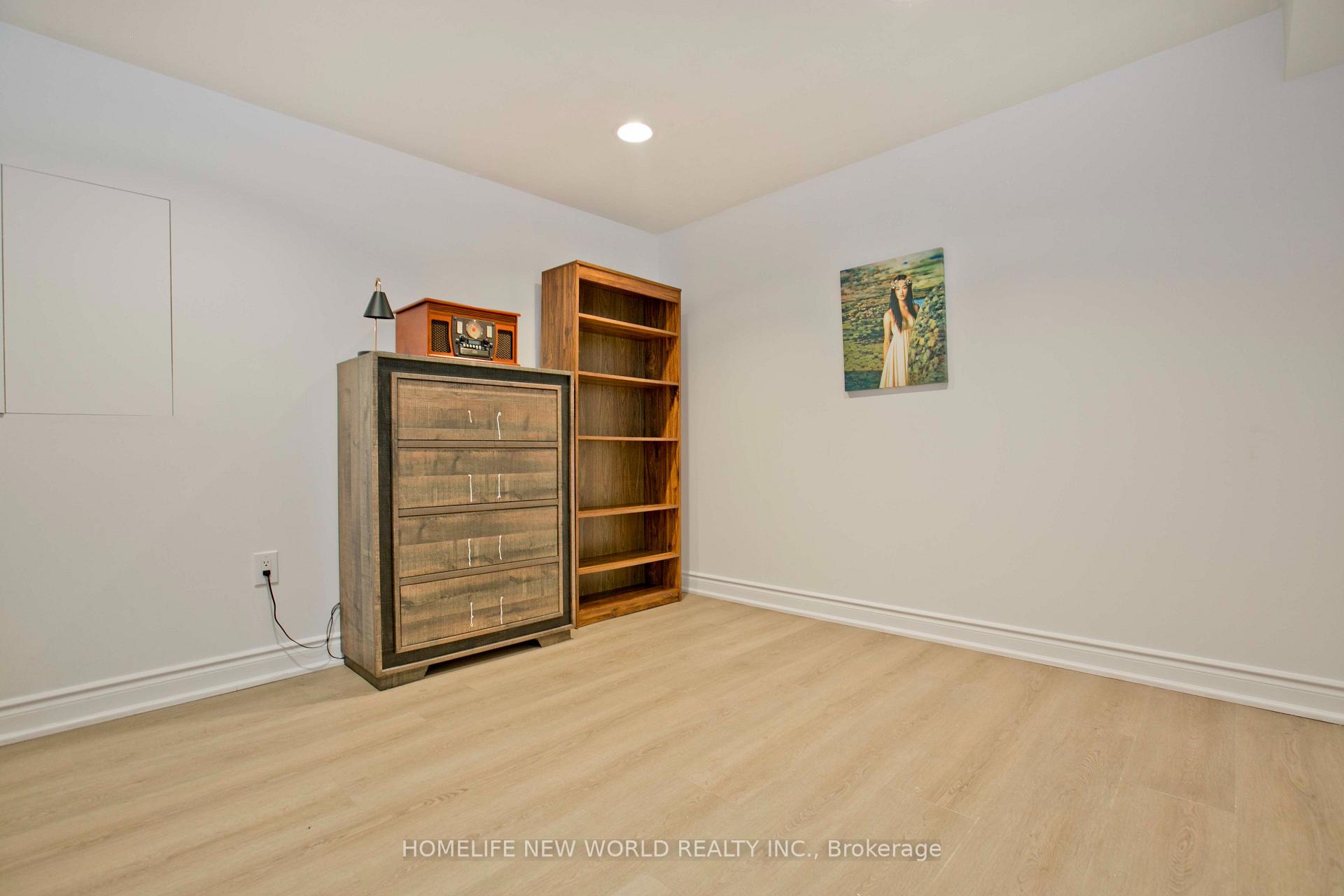 Photo 24 of 110 Cairncross Crescent, Markham, Milliken Mills East — HOMEH